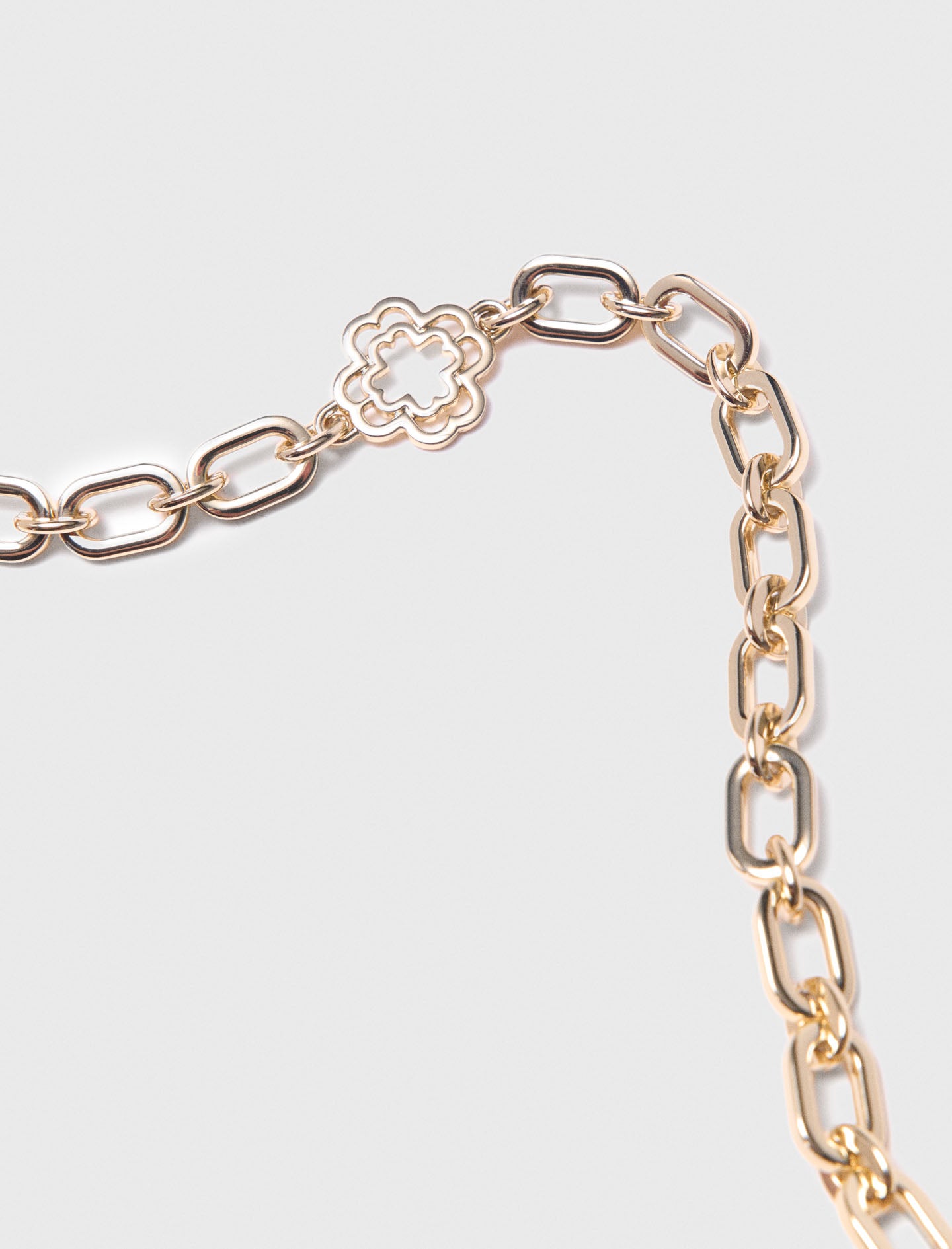 Short chain shoulder strap Gold