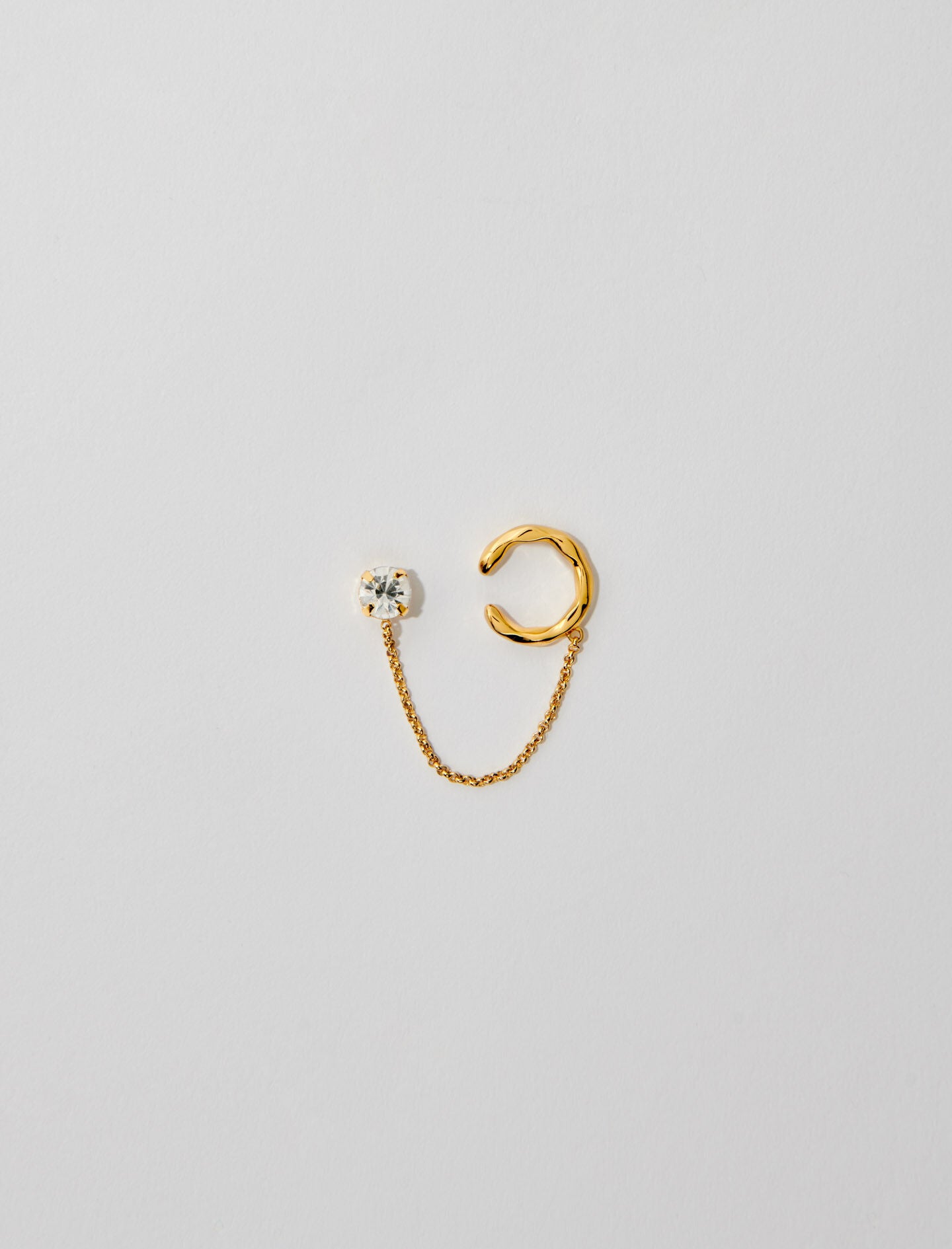 Gold-featured-chain earring