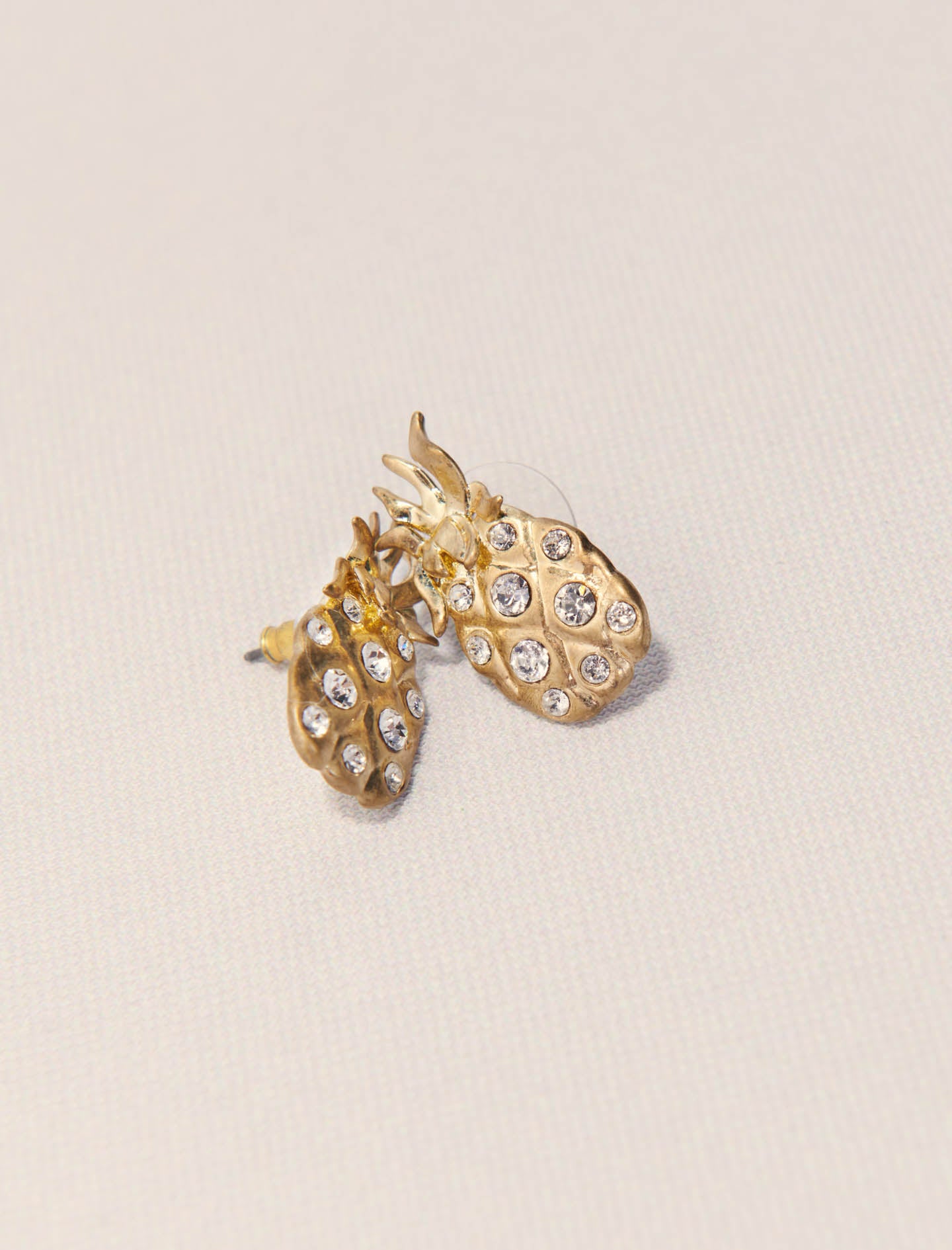 Gold-Pineapple rhinestone earrings