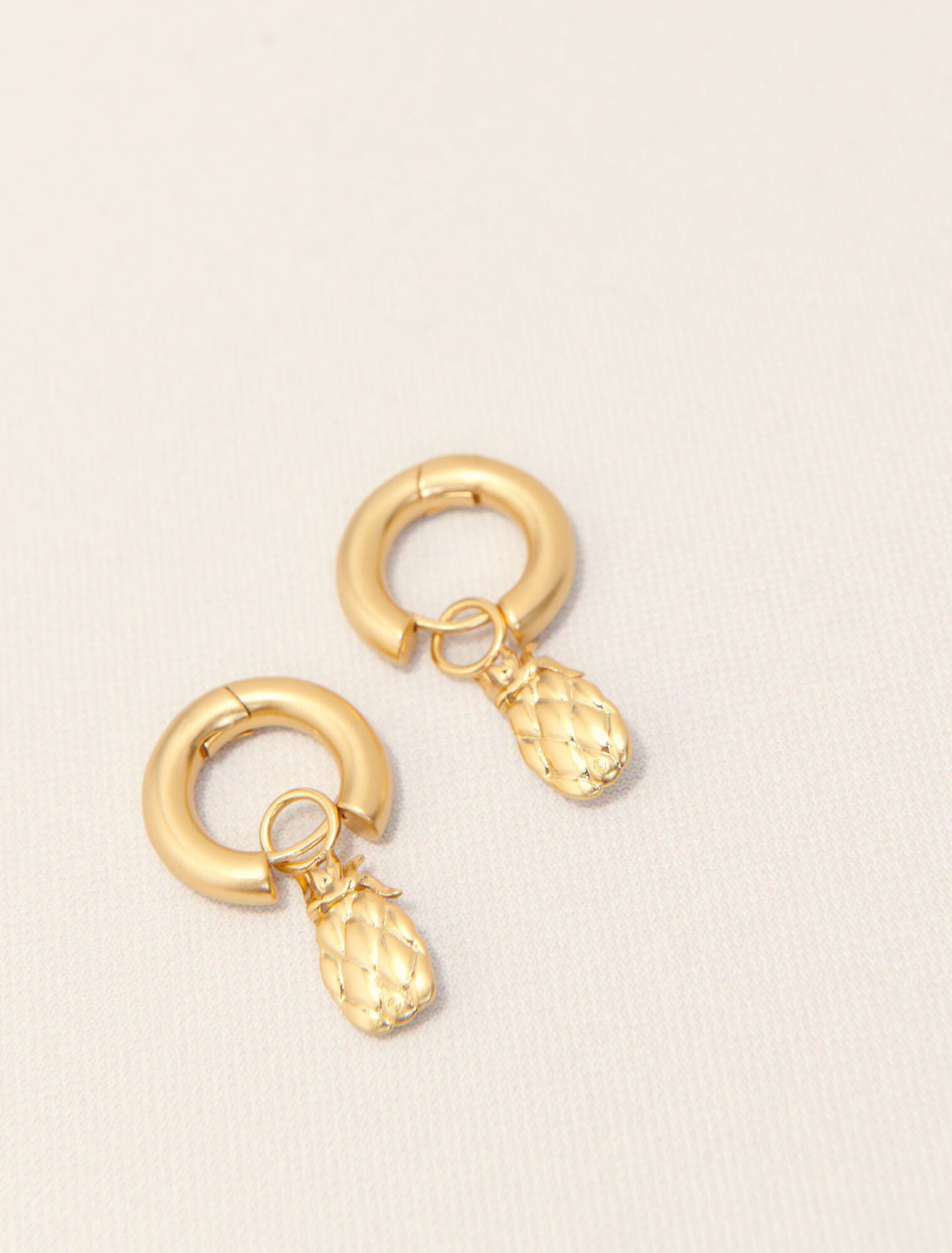 Gold-Mini rhinestone pineapple earrings