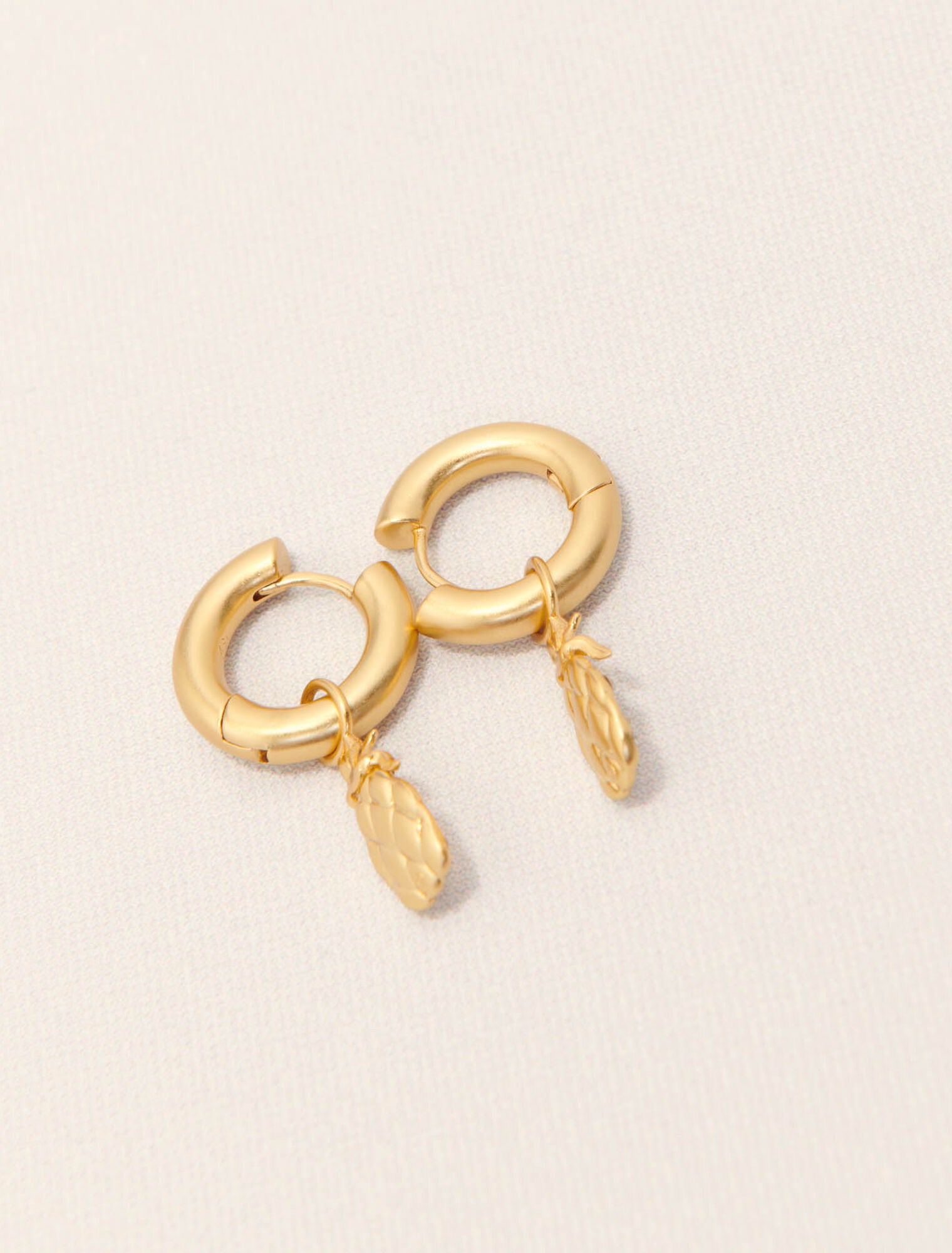 Gold-Mini rhinestone pineapple earrings