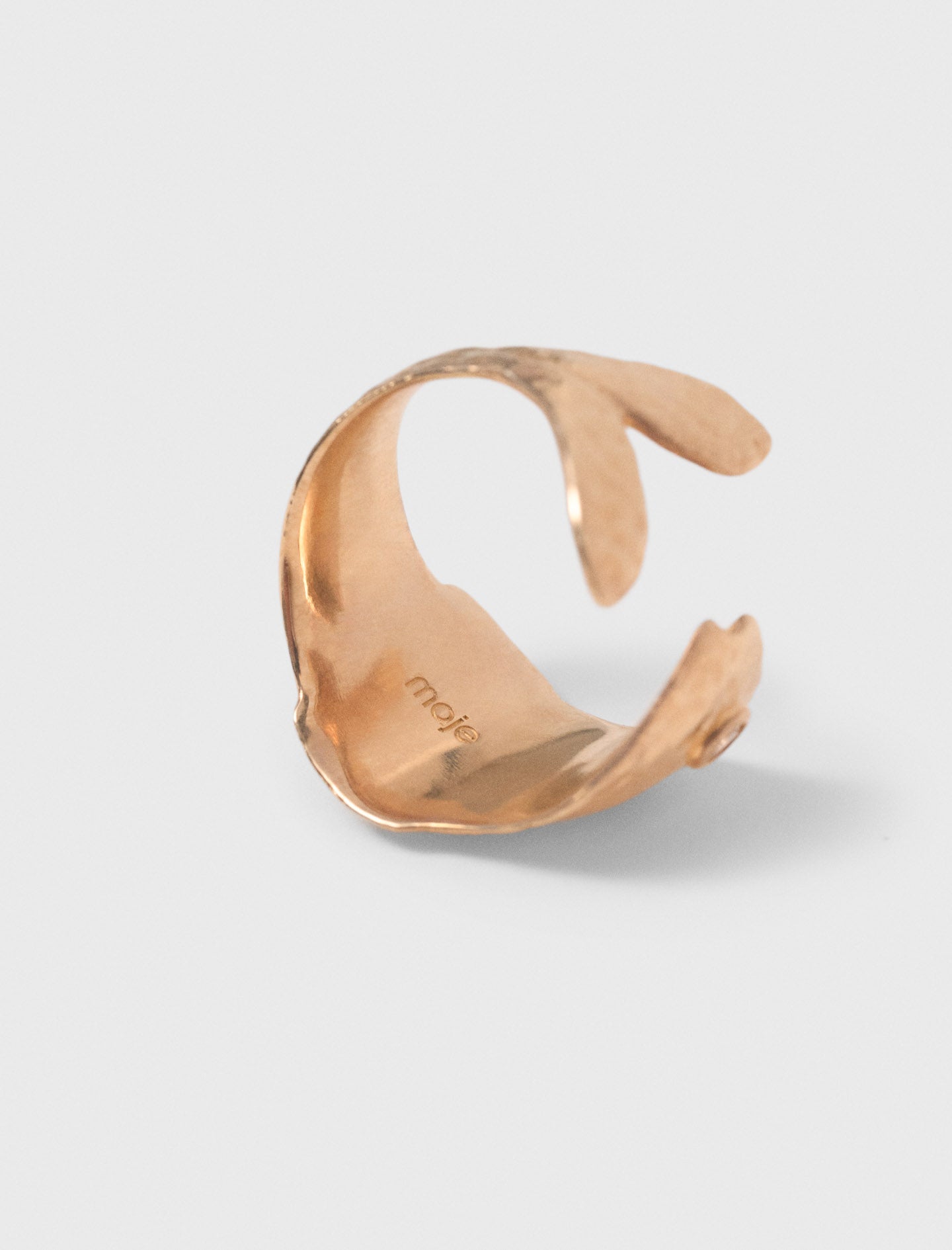 Fish rhinestone ring Gold