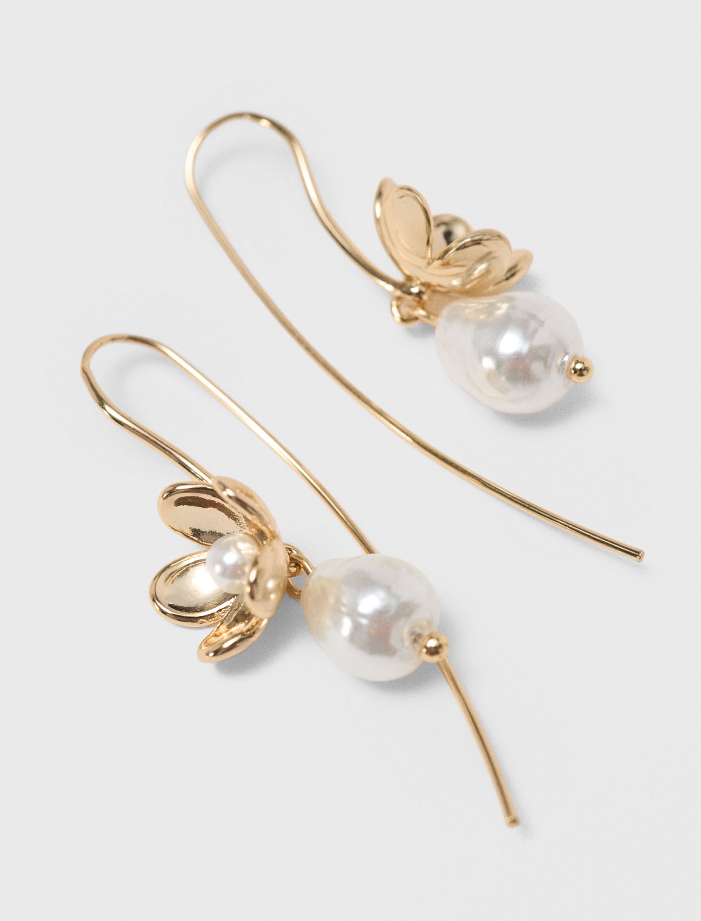 Fine flower earrings Gold