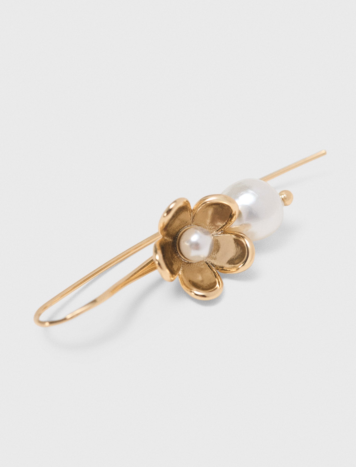 Fine flower earrings Gold
