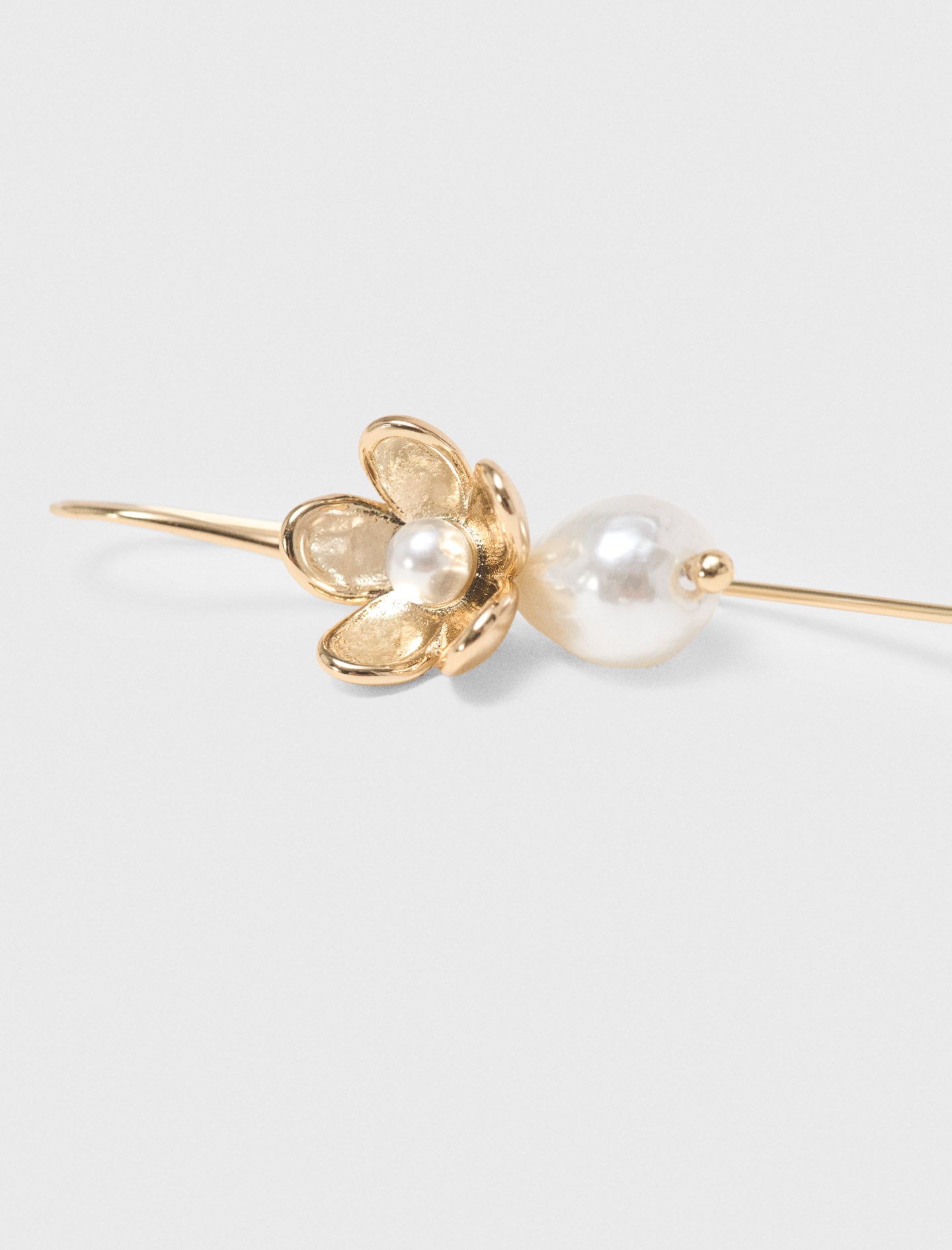 Fine flower earrings Gold