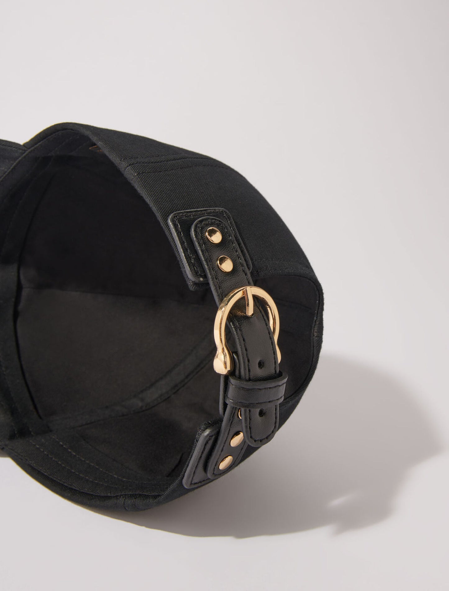 Black  -Cotton cap with gold-tone buckle