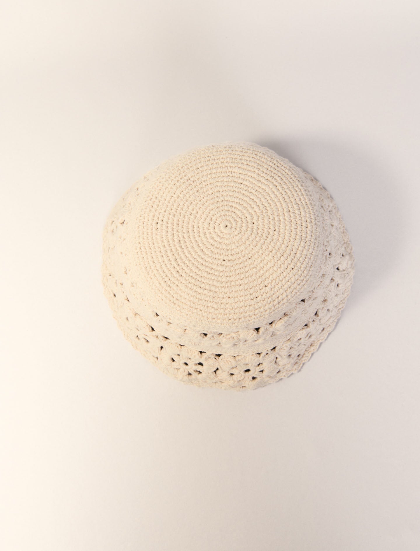 Ecru-Crochet bucket hat