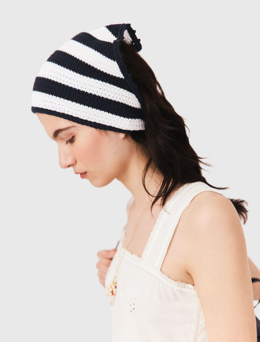 Striped knit triangle White/Navy