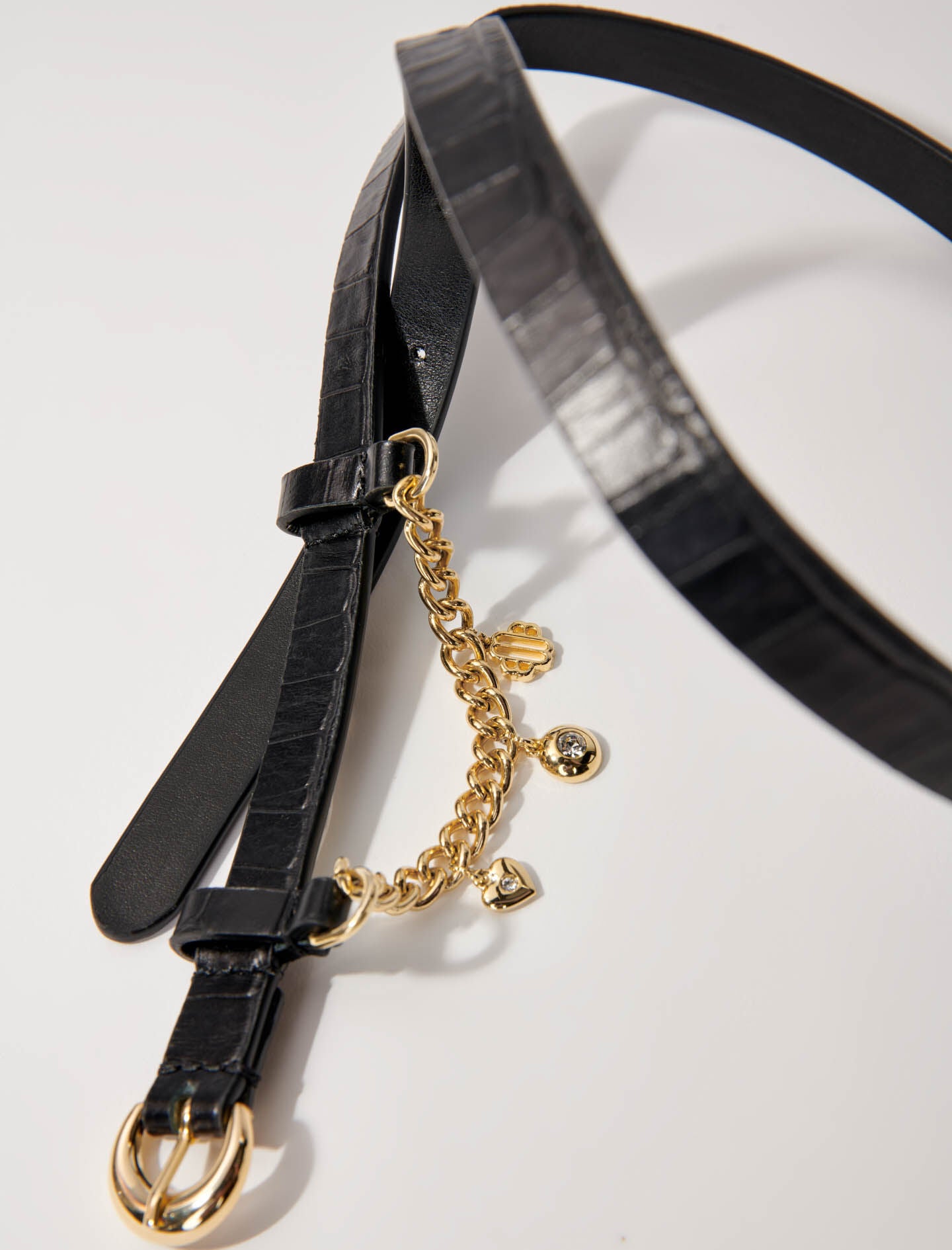 Black-chain belt