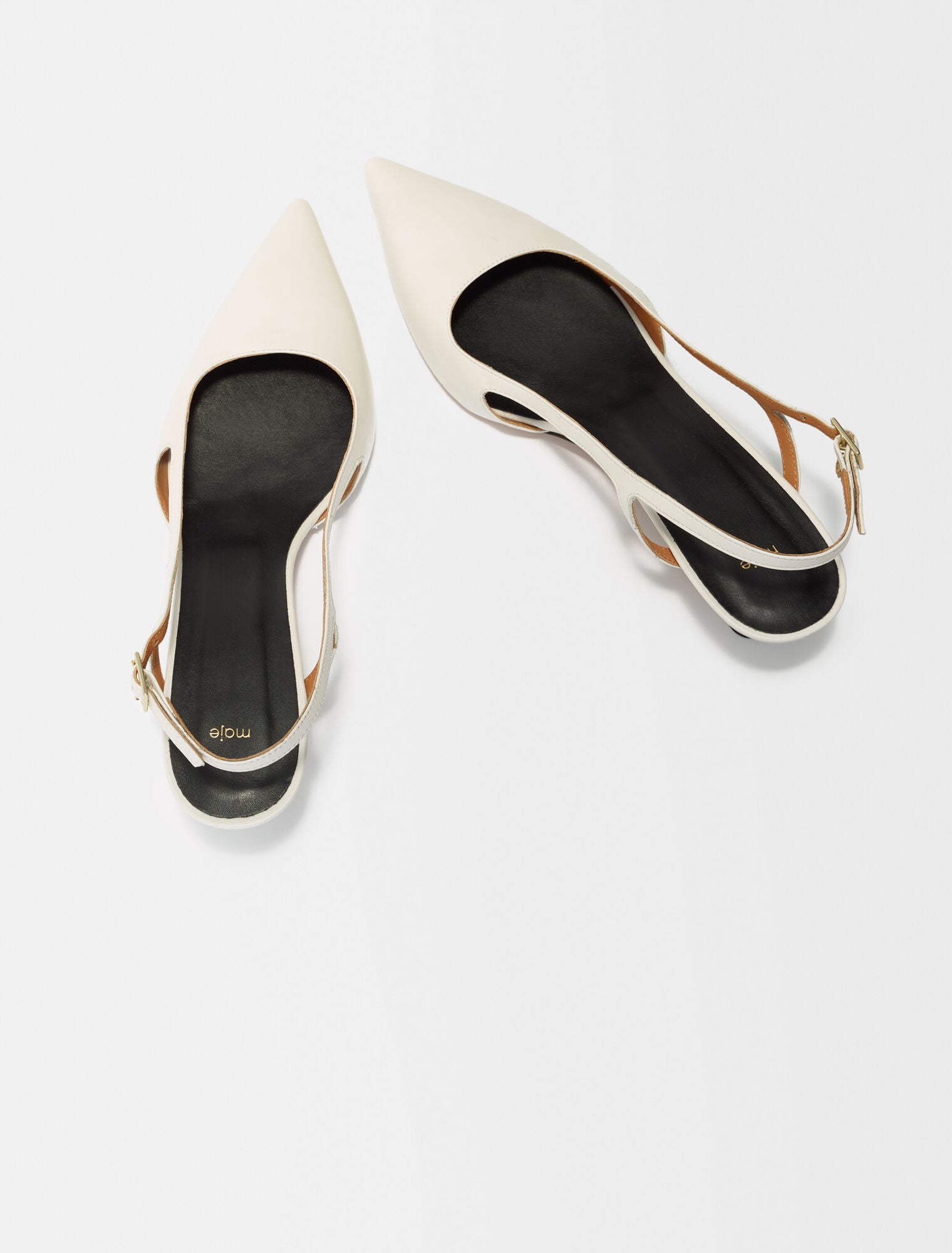White-Pointed-toe pumps with straps