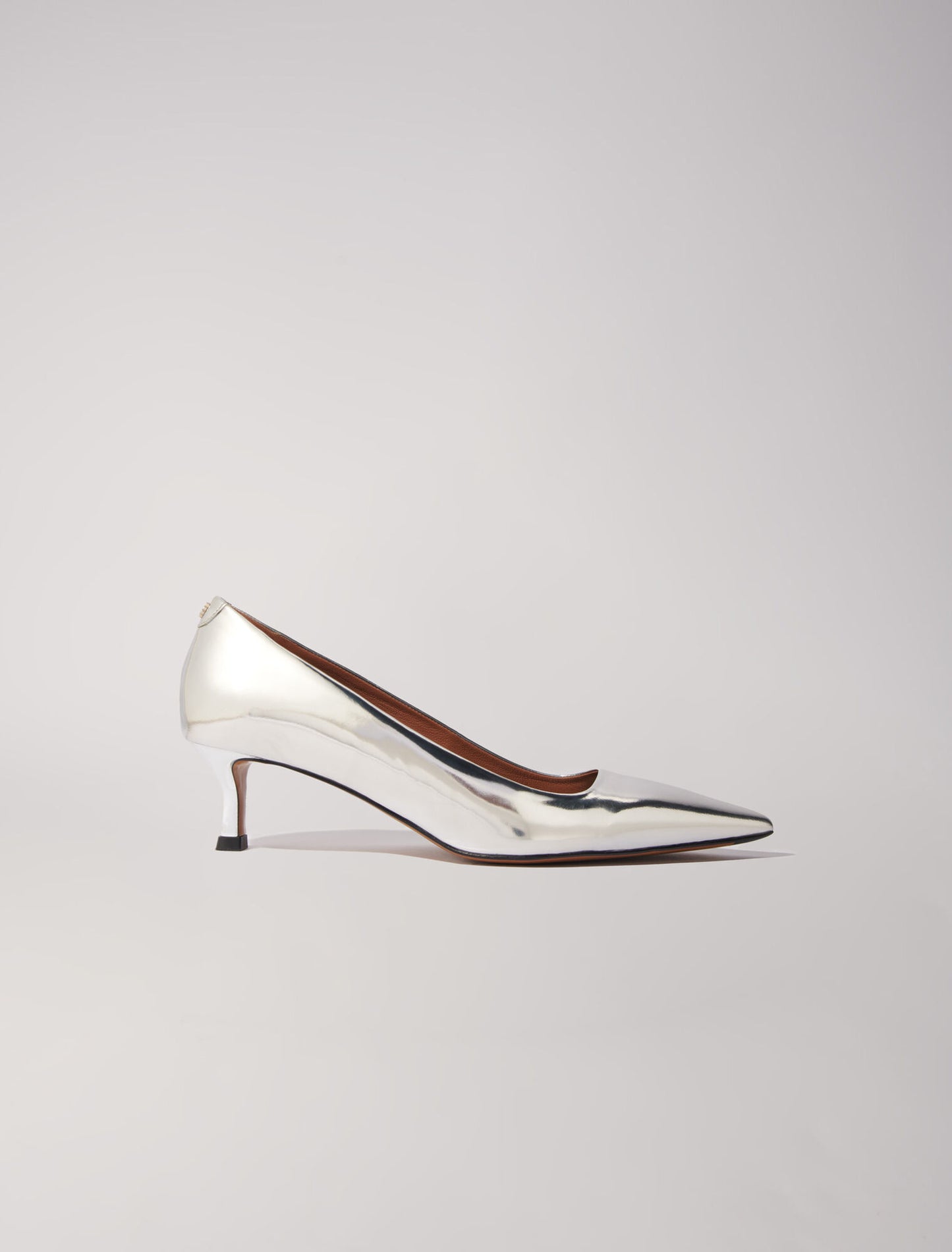 Silver   Pointed mirrored leather pumps
