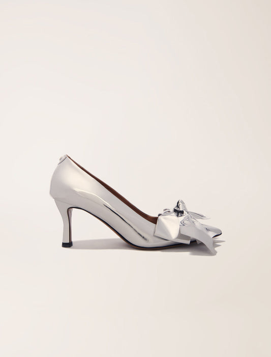 Silver Leather pumps with bow detail