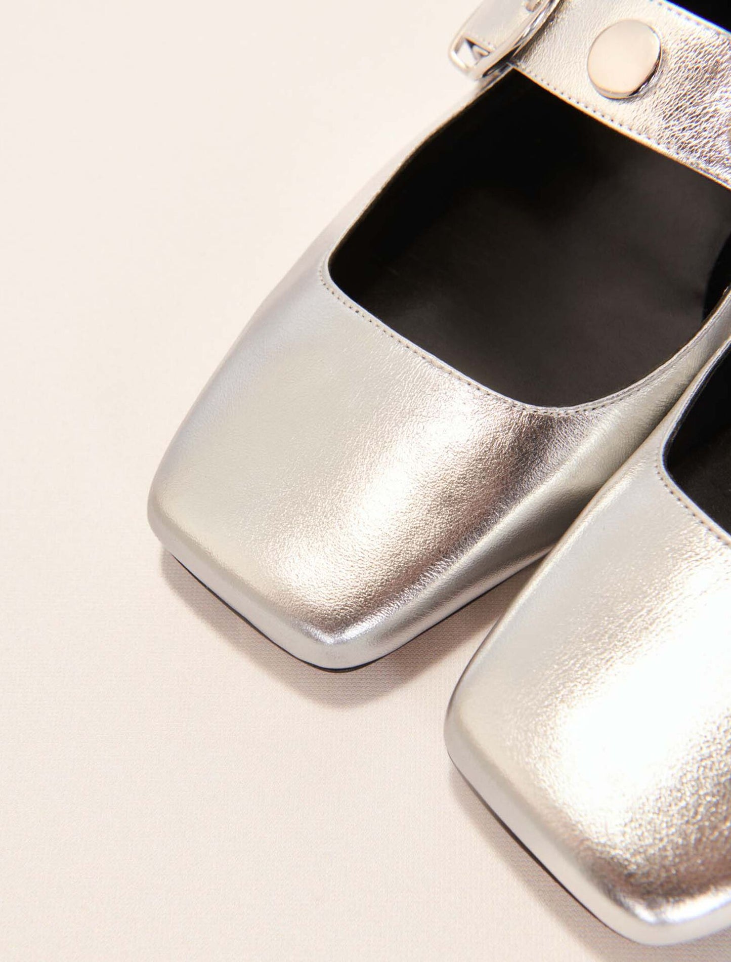 Silver-Metallic leather mary janes