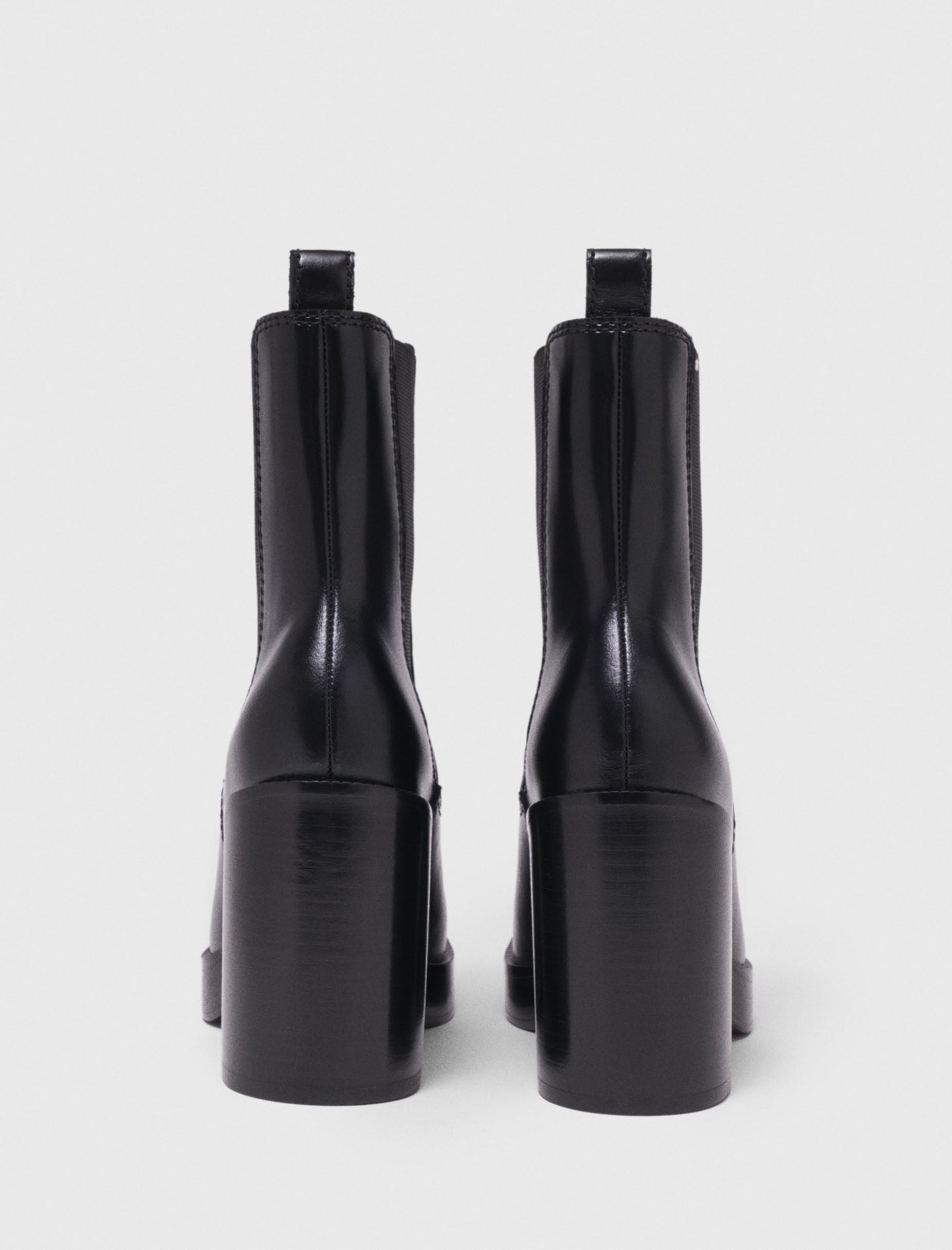 Heeled Leather Chelsea Boots Black