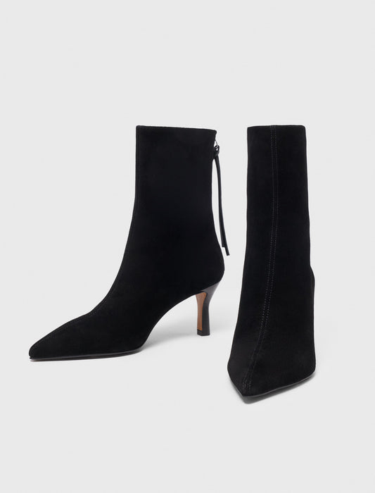 Pointed-toe suede ankle boots Black