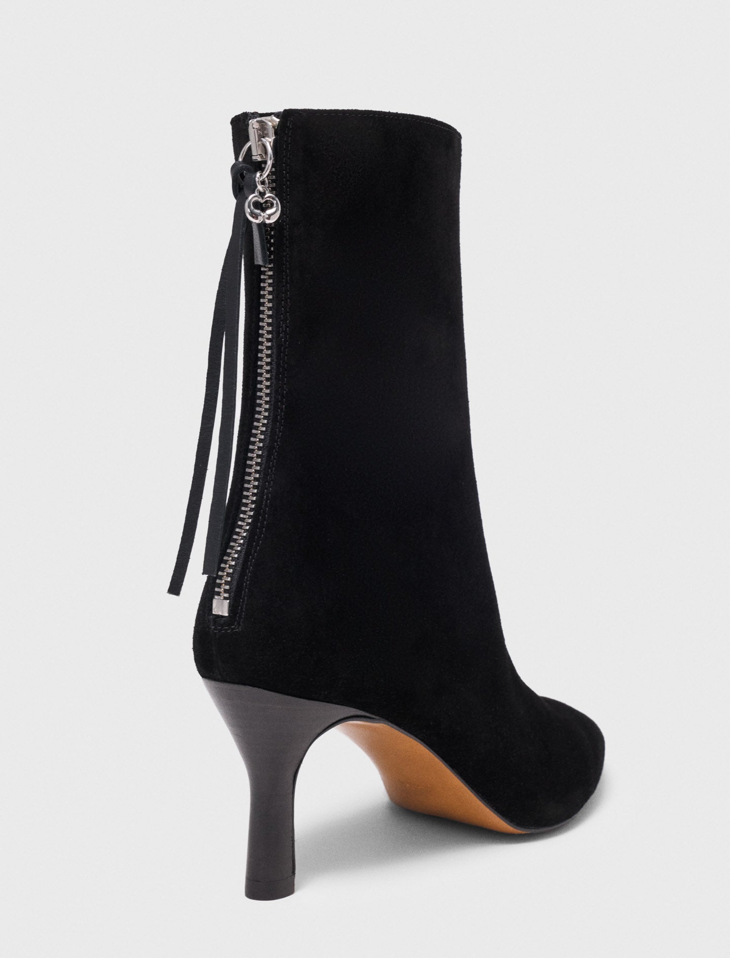 Pointed-toe suede ankle boots Black