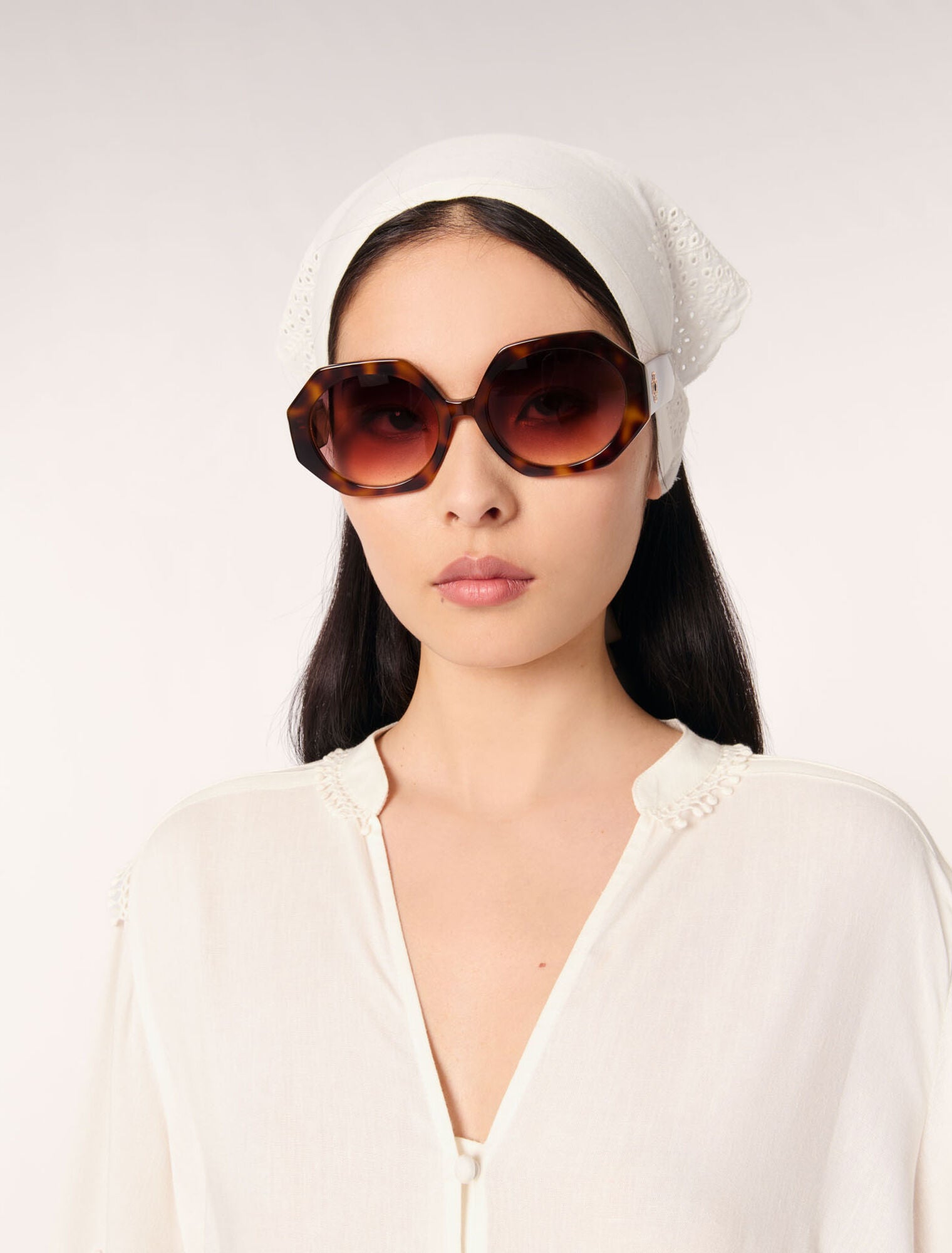 Ecru-Shirt With Embroidered Sleeves