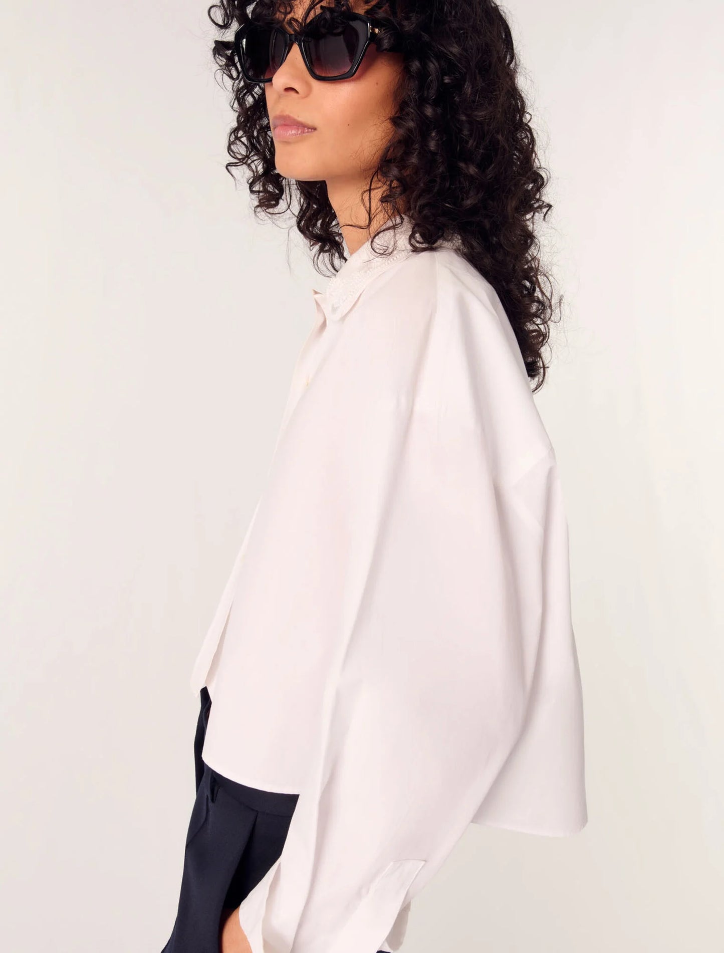 White-Short shirt with embroidered collar