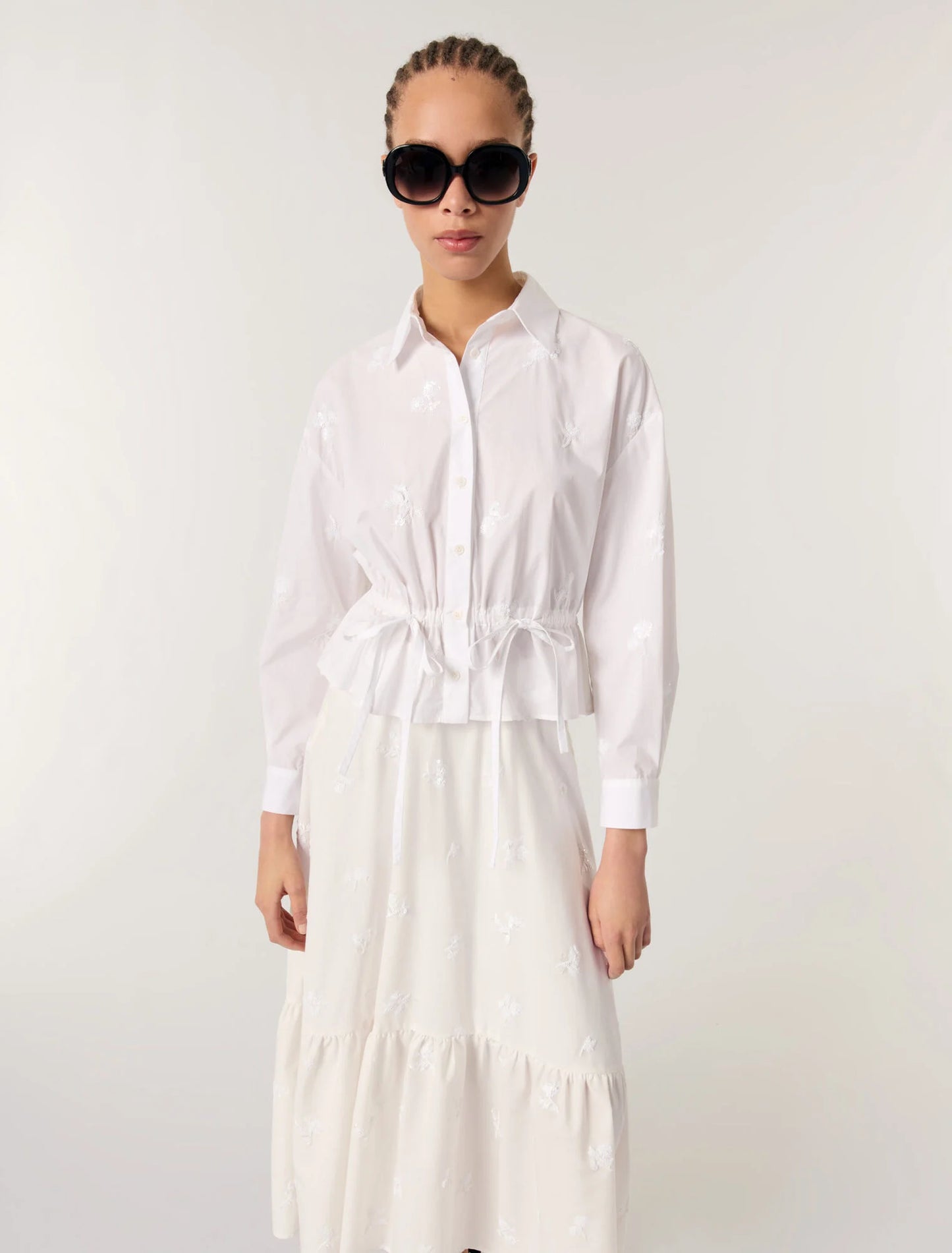 White-Short embroidered shirt
