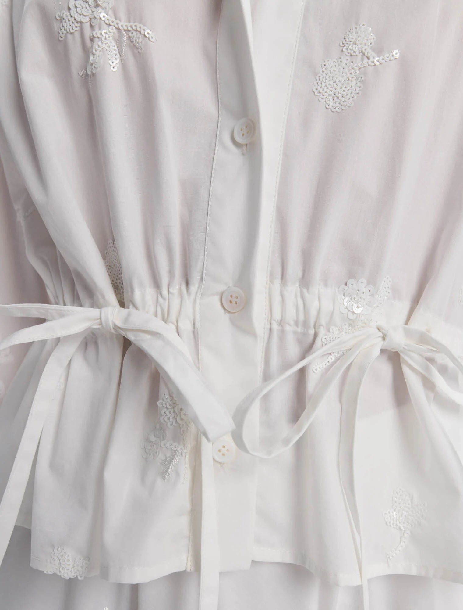 White-Short embroidered shirt