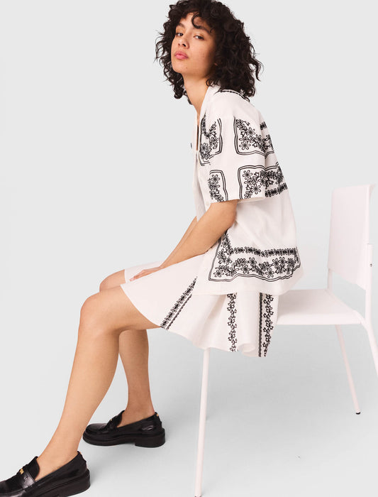 Ecru / Black Short sleeve embroidered shirt