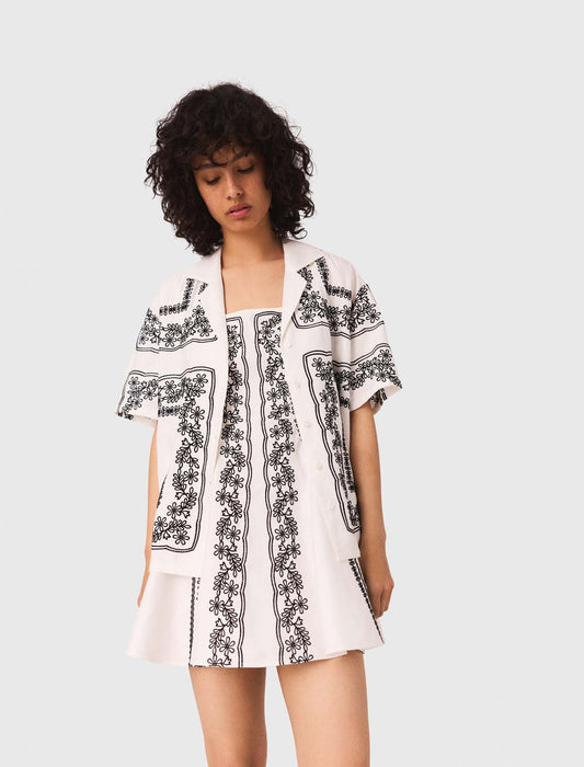 Ecru / Black Short sleeve embroidered shirt