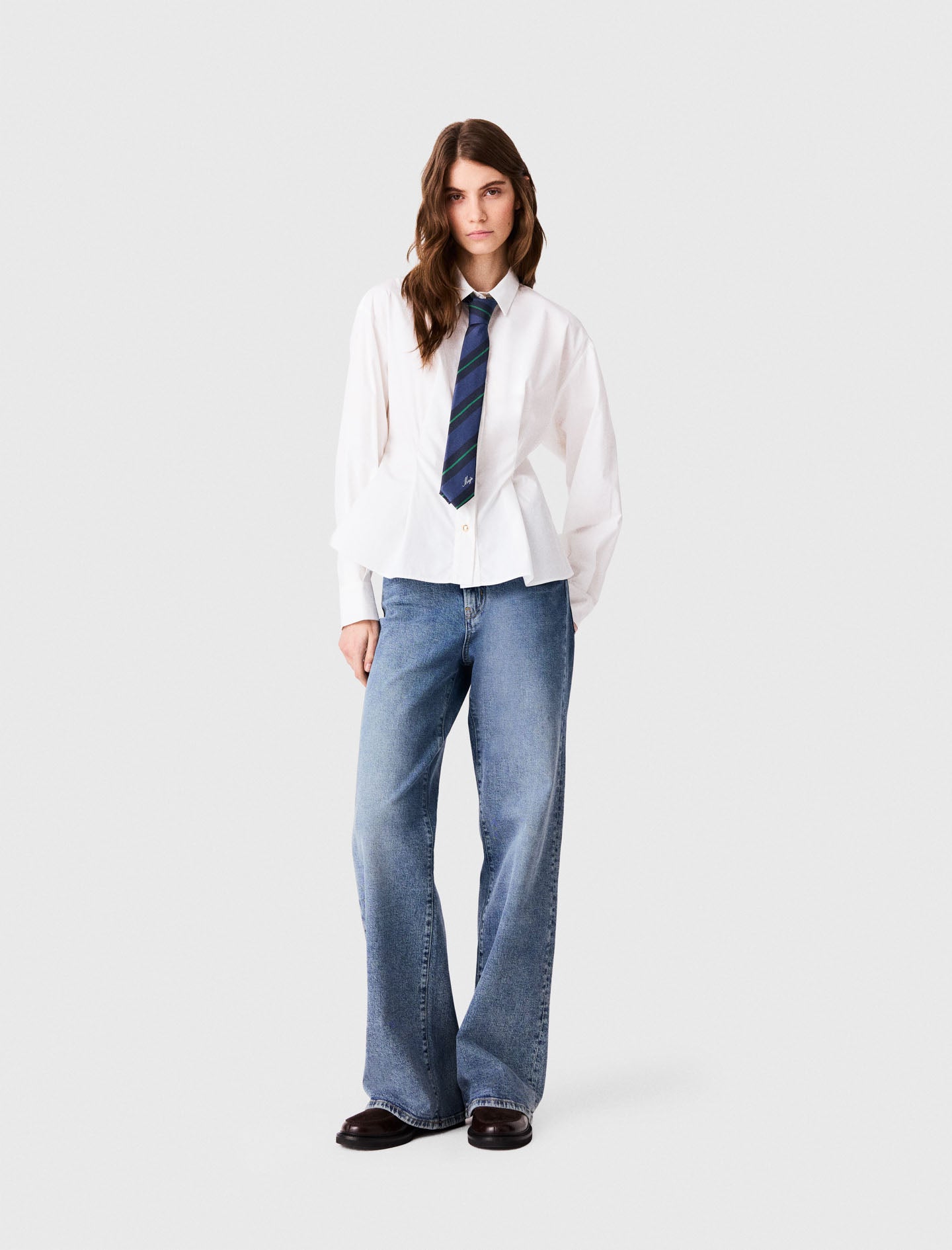 Shirt with lace-up back White