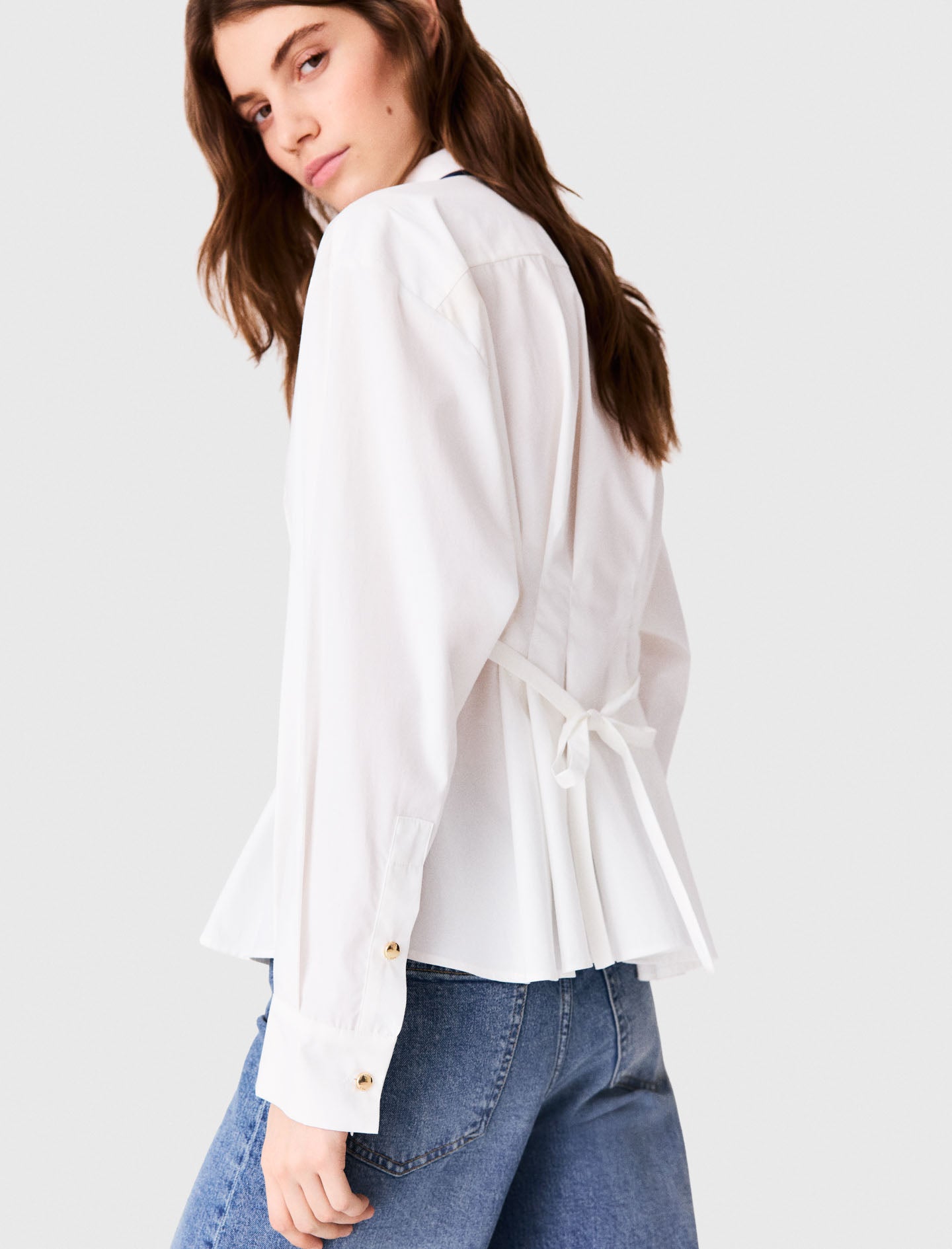 Shirt with lace-up back White