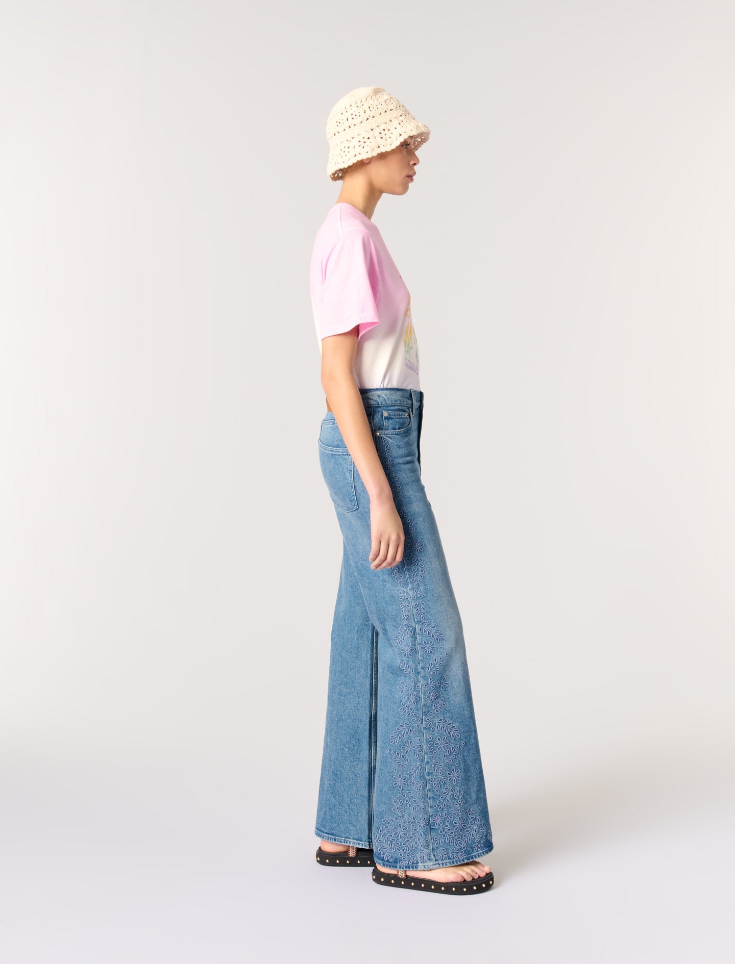Blue-Embroidered jeans