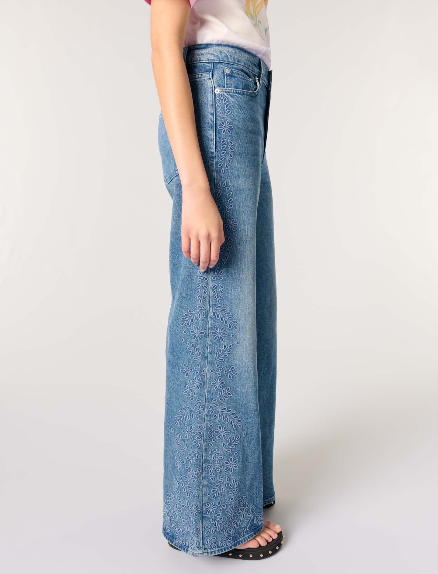 Blue-Embroidered jeans