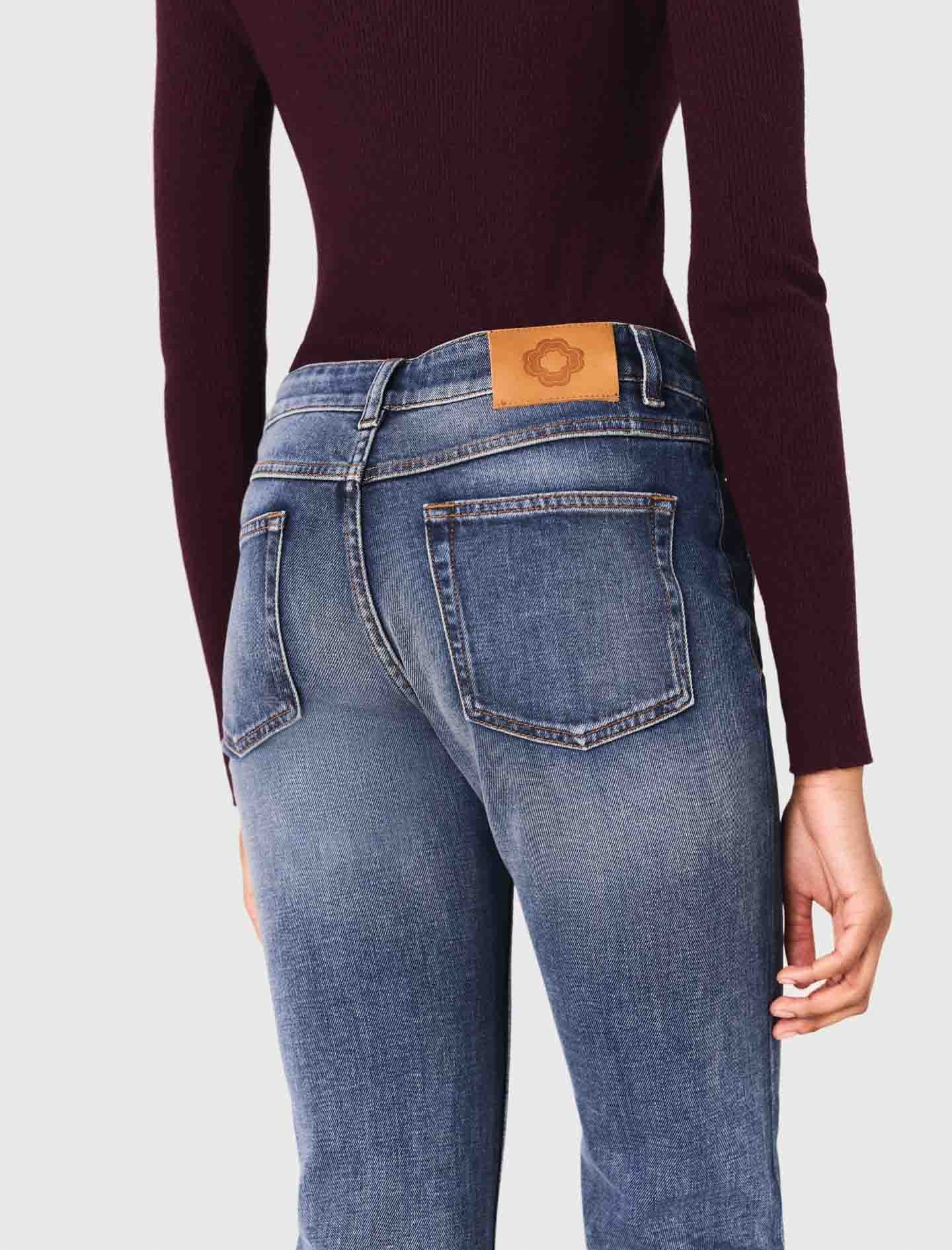 Bootcut jeans with zip pockets