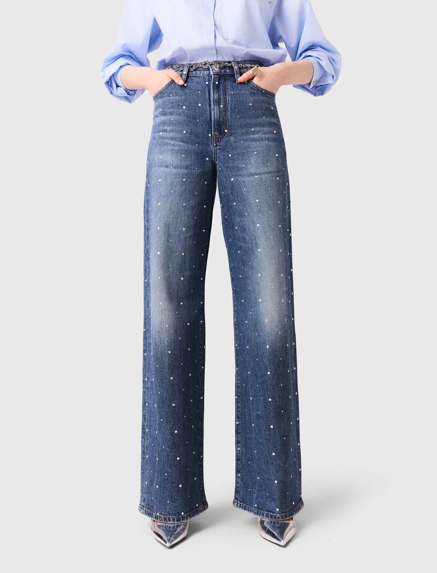 Wide denim jeans with studs
