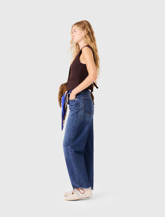 Carrot-cut jeans with a twilly Blue
