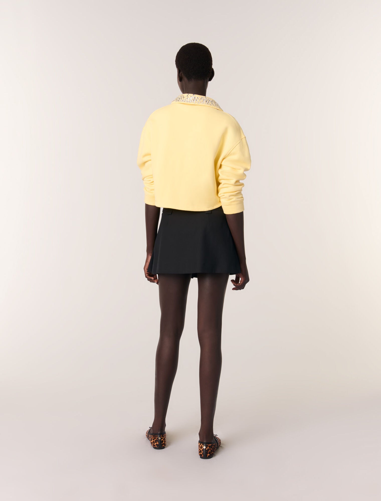 Black-Short pleated skirt