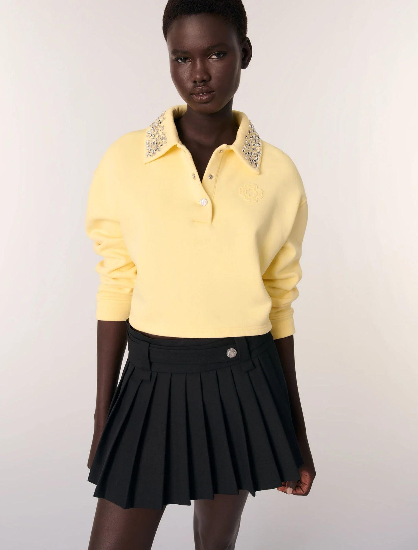 Black-Short pleated skirt