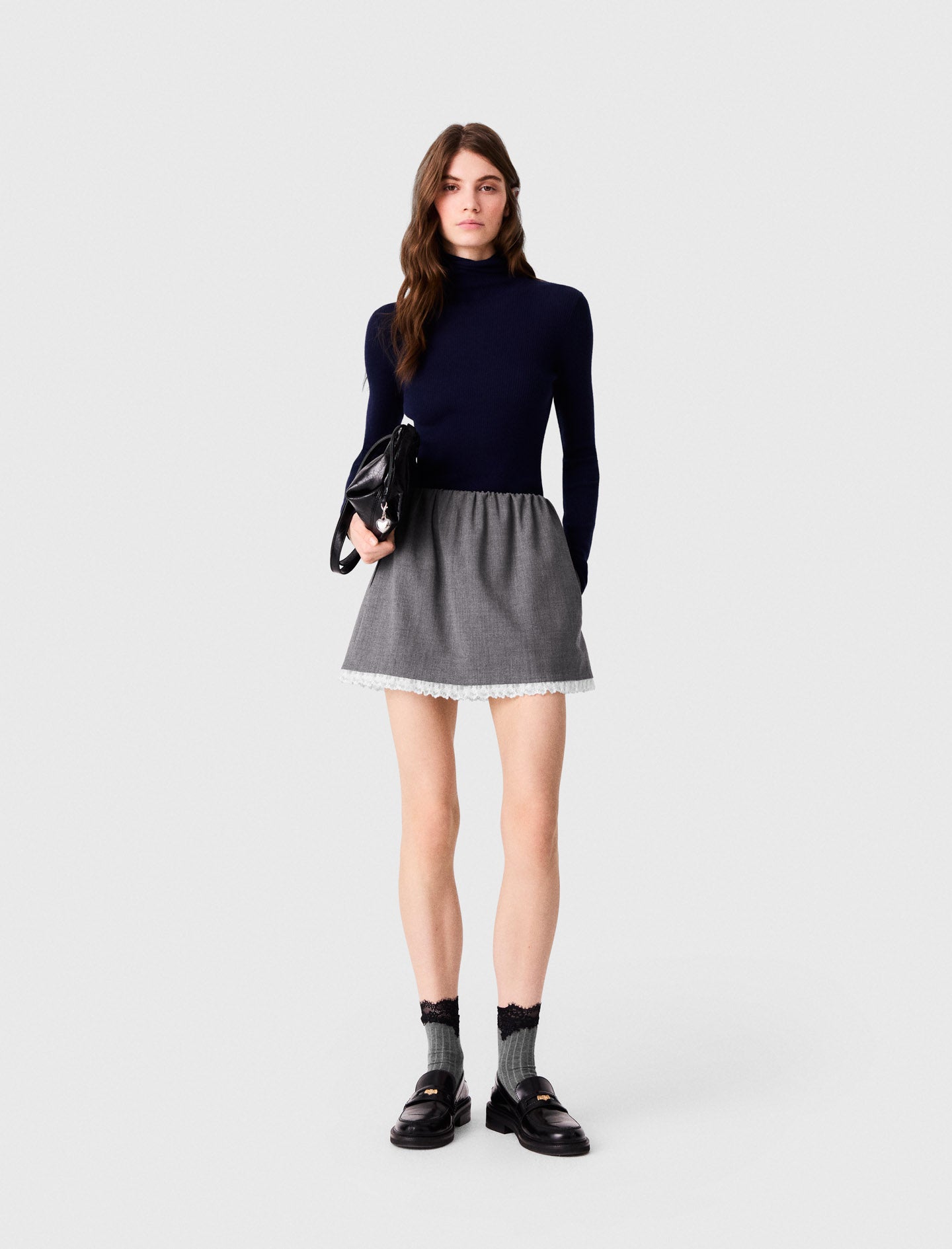 Short skirt with lace trim Grey