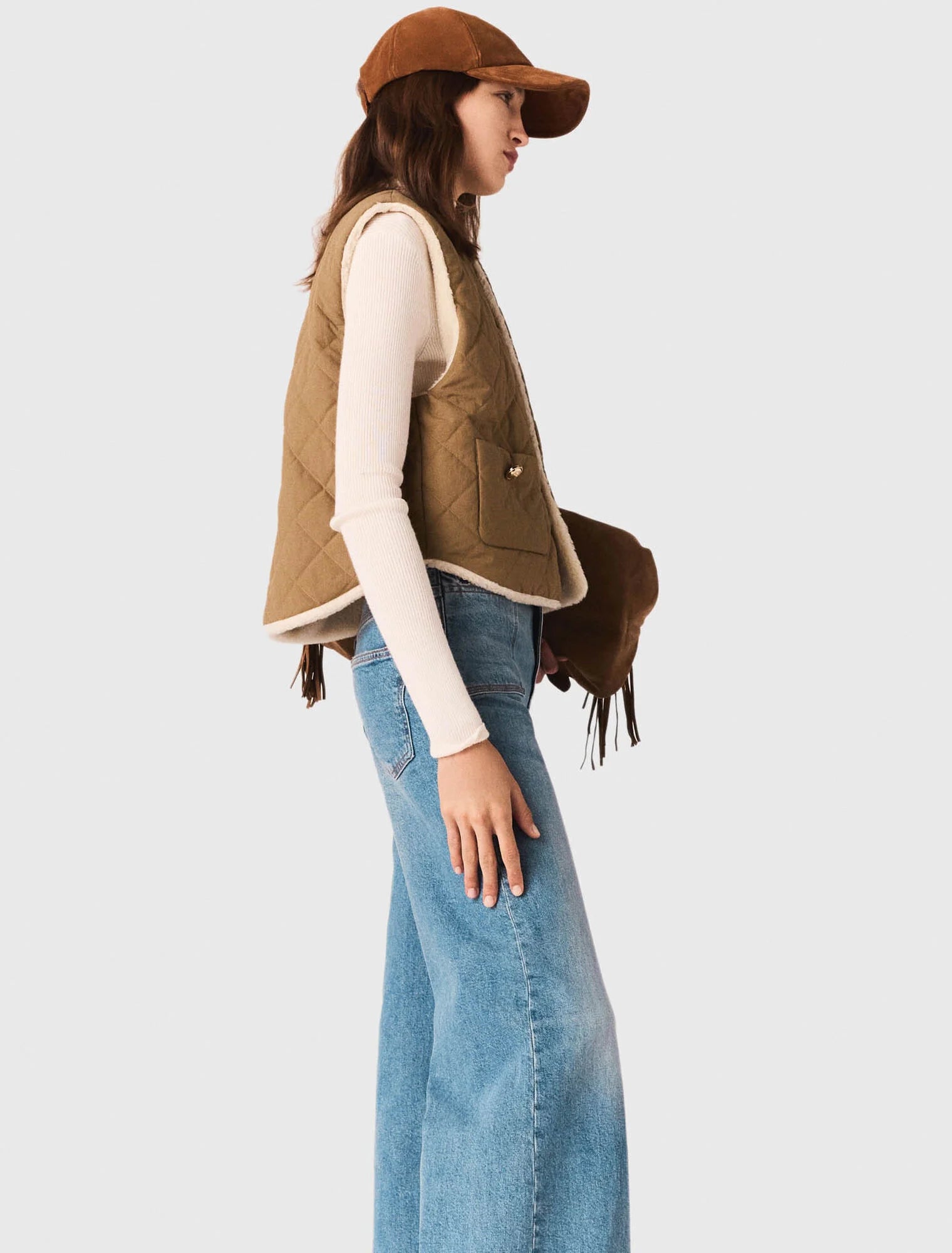 Short sleeveless puffer jacket Ecru Khaki