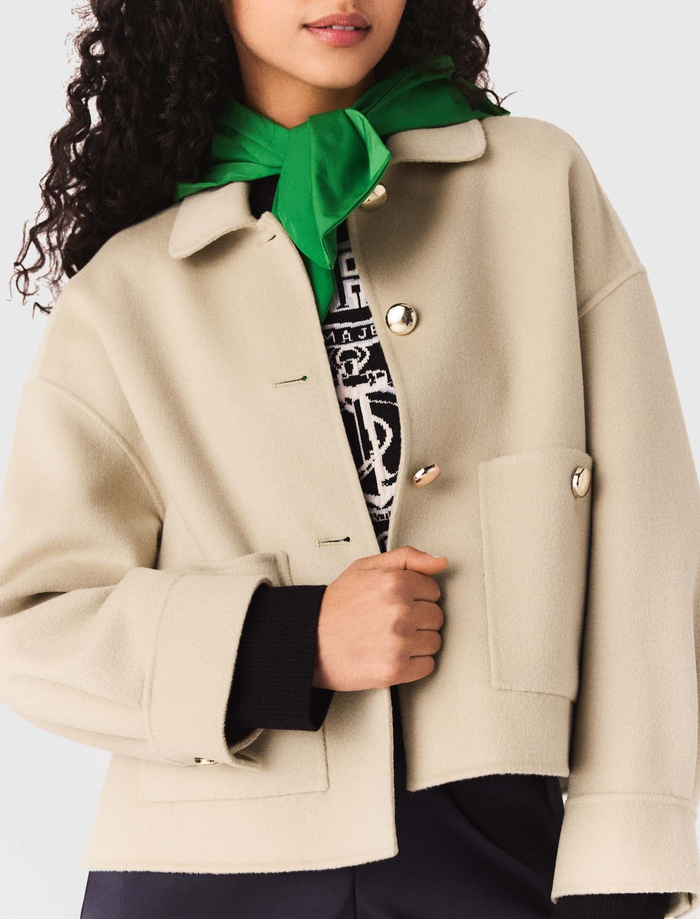 Short Pleated-Back Wool Jacket BEIGE