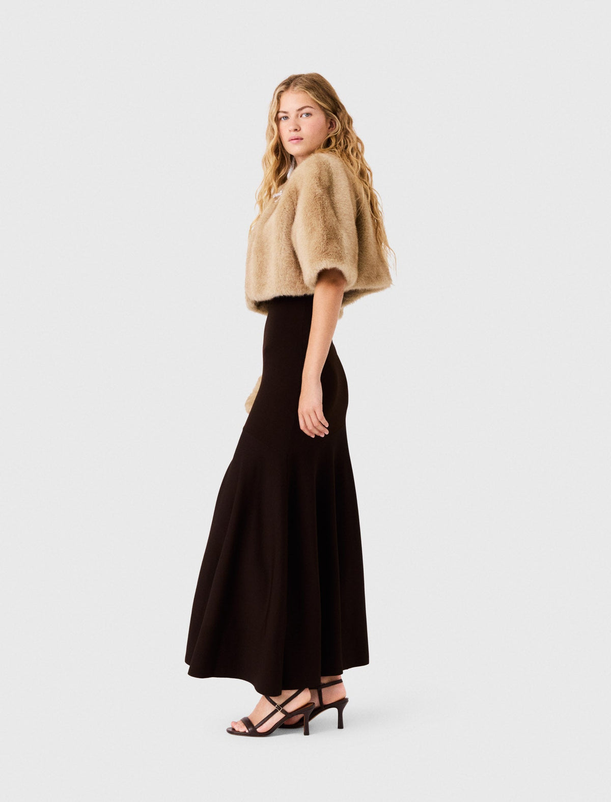 Short Faux Fur Jacket Beige