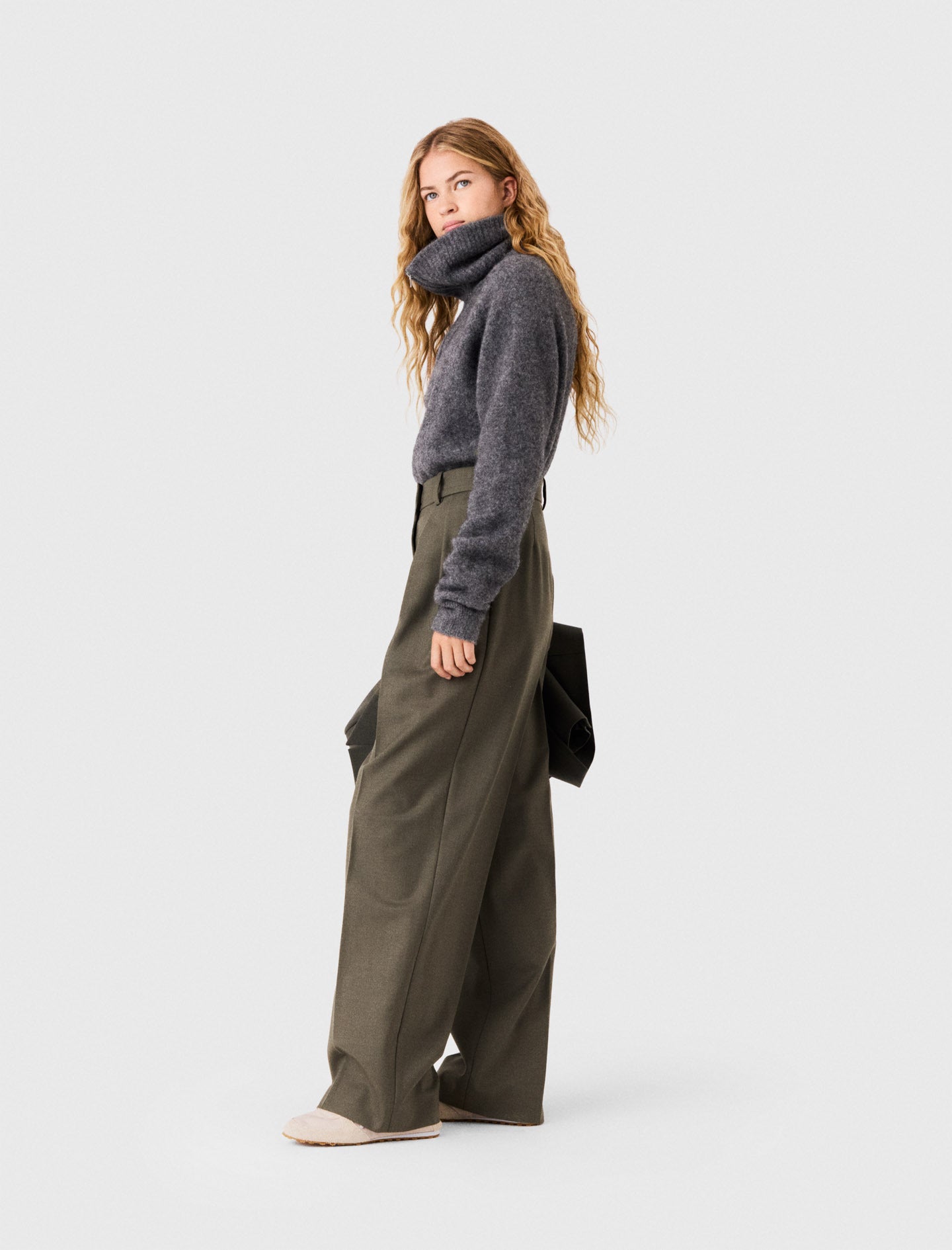 Wide-leg suit trousers with pleats Khaki