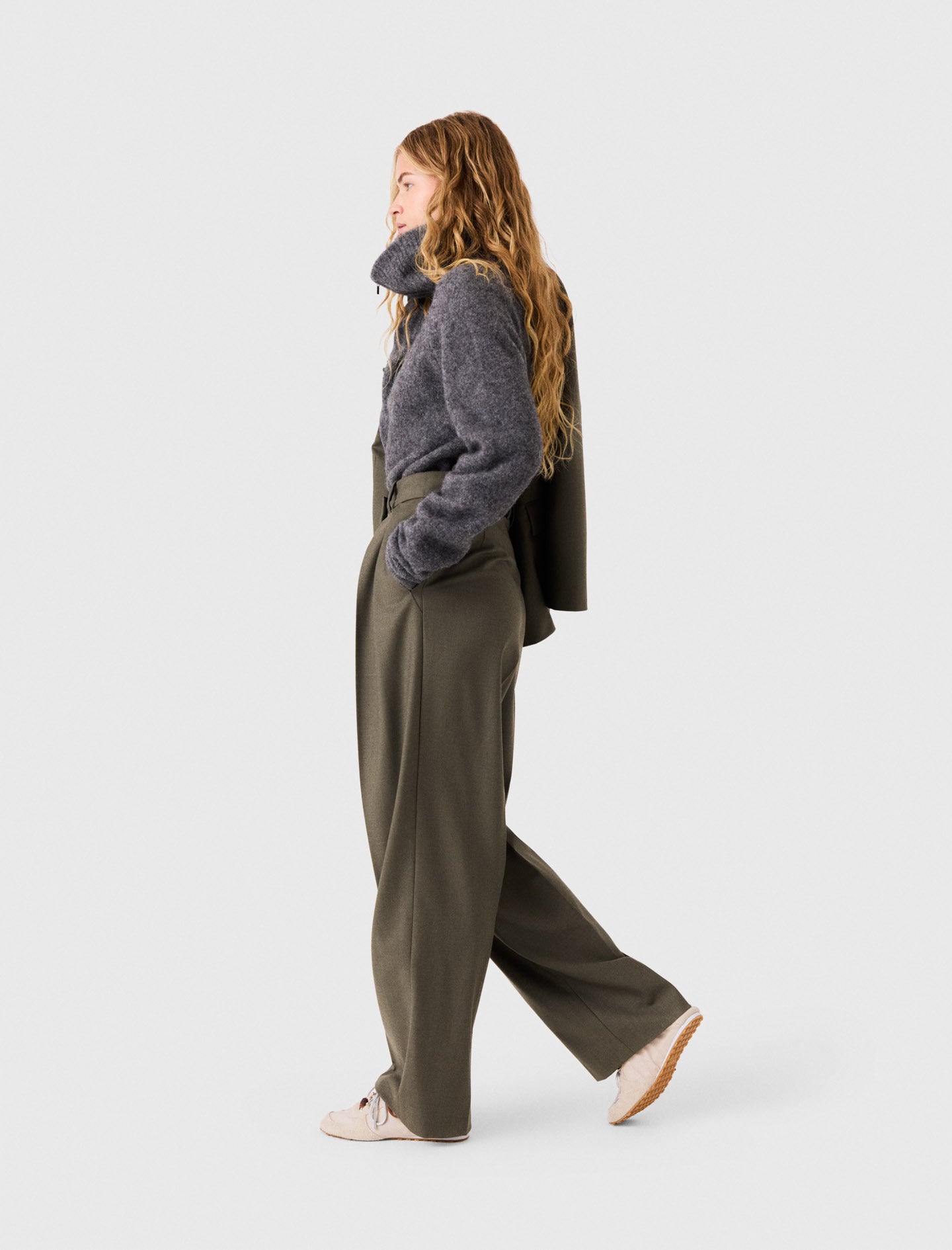 Wide-leg suit trousers with pleats Khaki