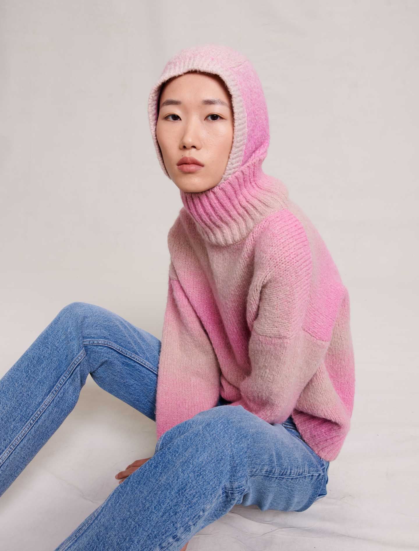 Pink-gradient knit jumper
