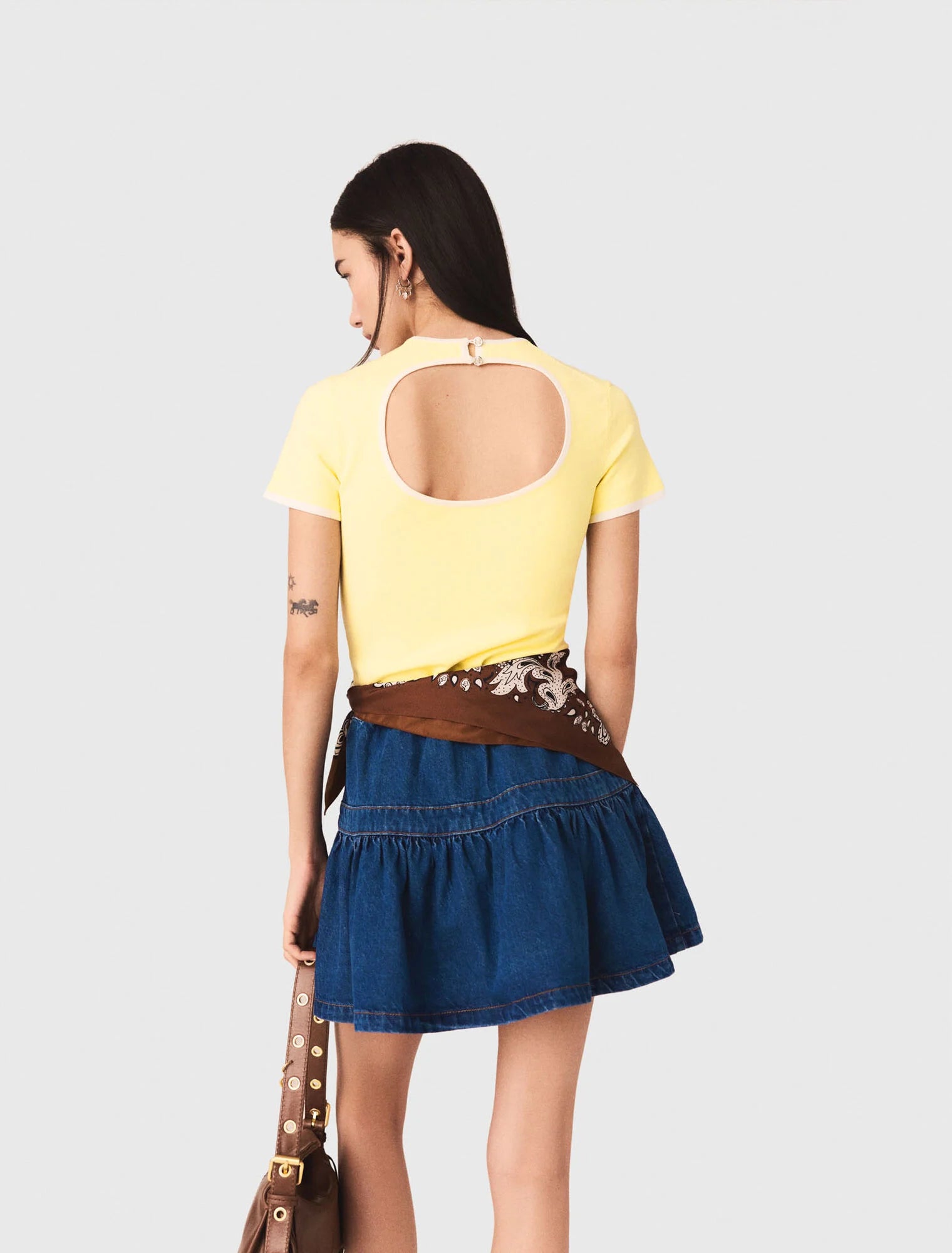Round Back Cut-Out Jumper Pale Yellow