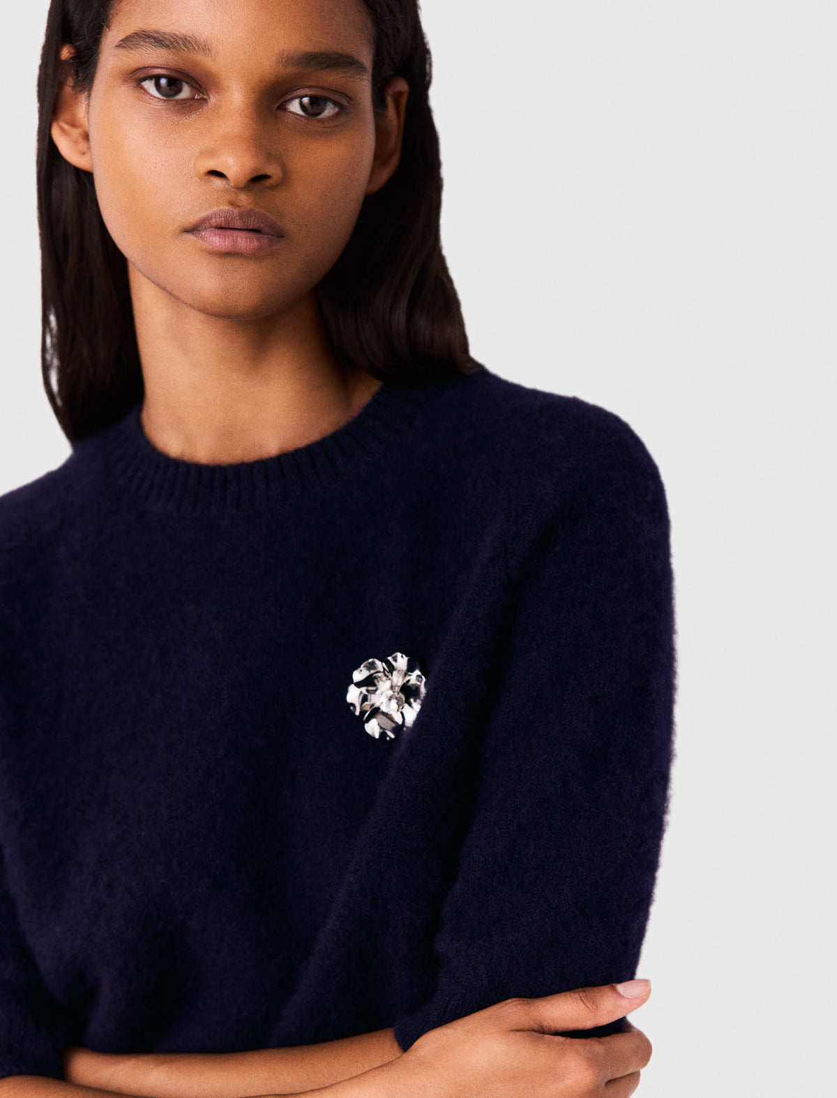 Jumper with floral brooch Navy