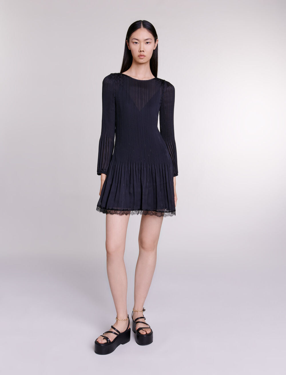 Black-featured-Short Pleated Dress