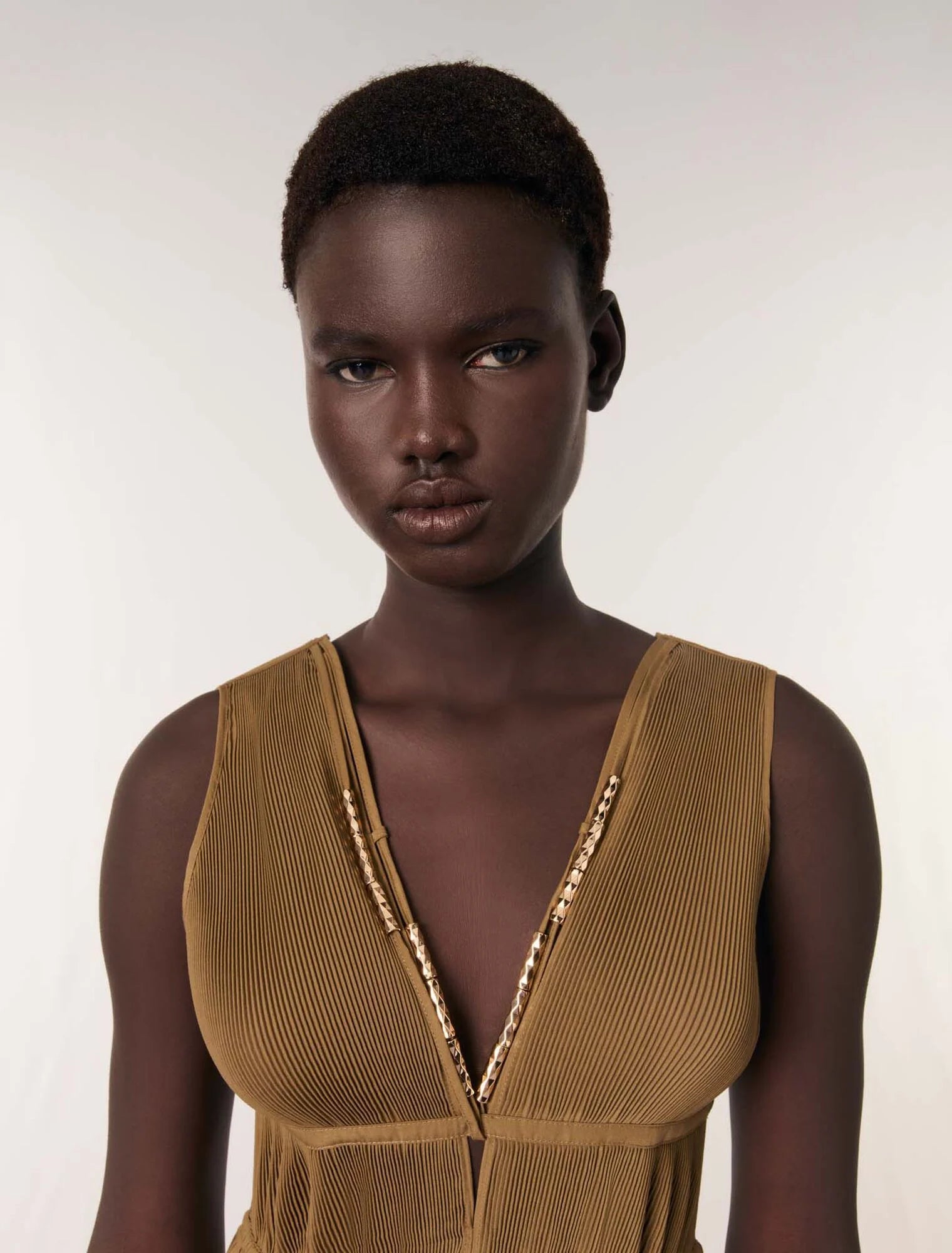 Khaki-Jewellery neckline pleated dress