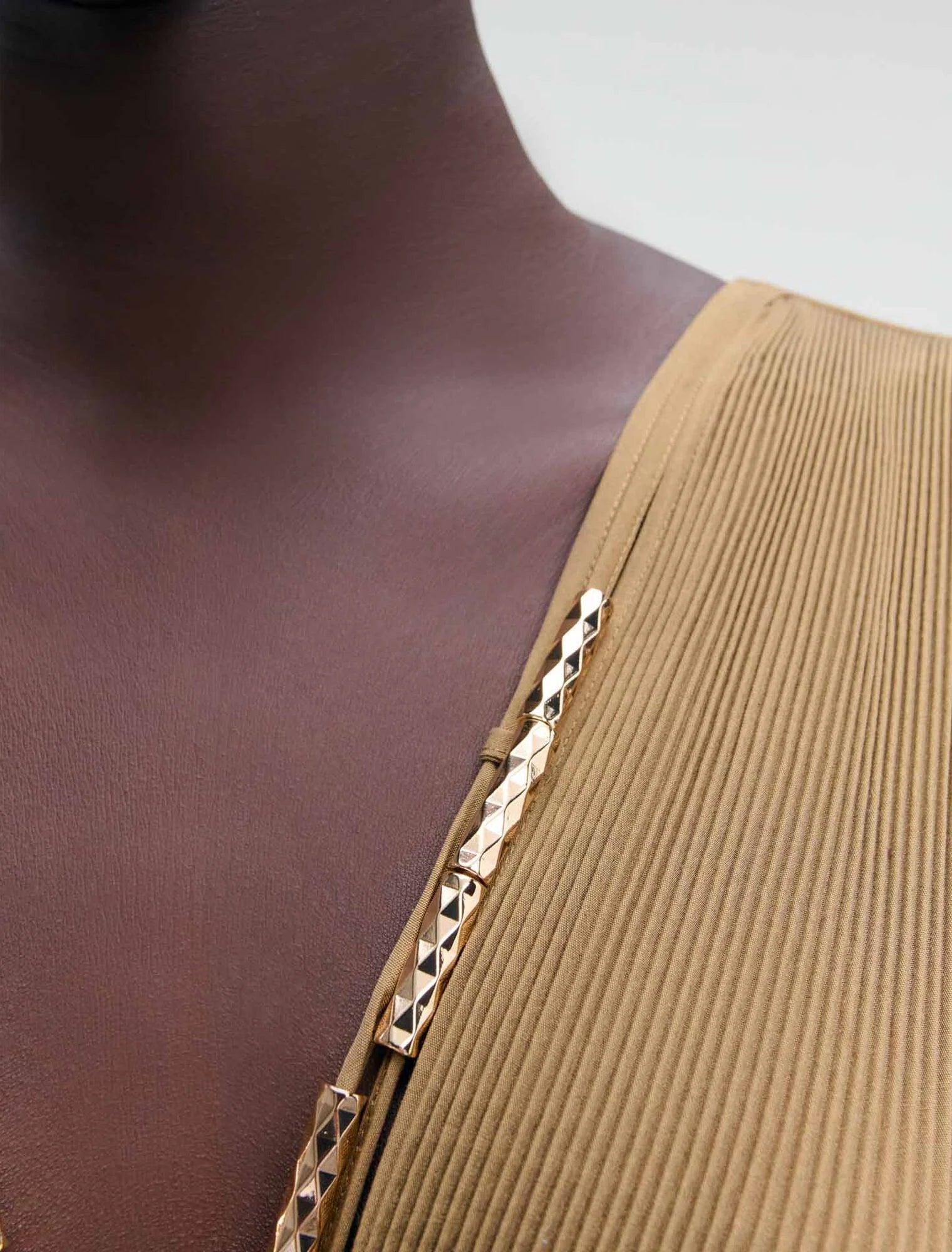 Khaki-Jewellery neckline pleated dress