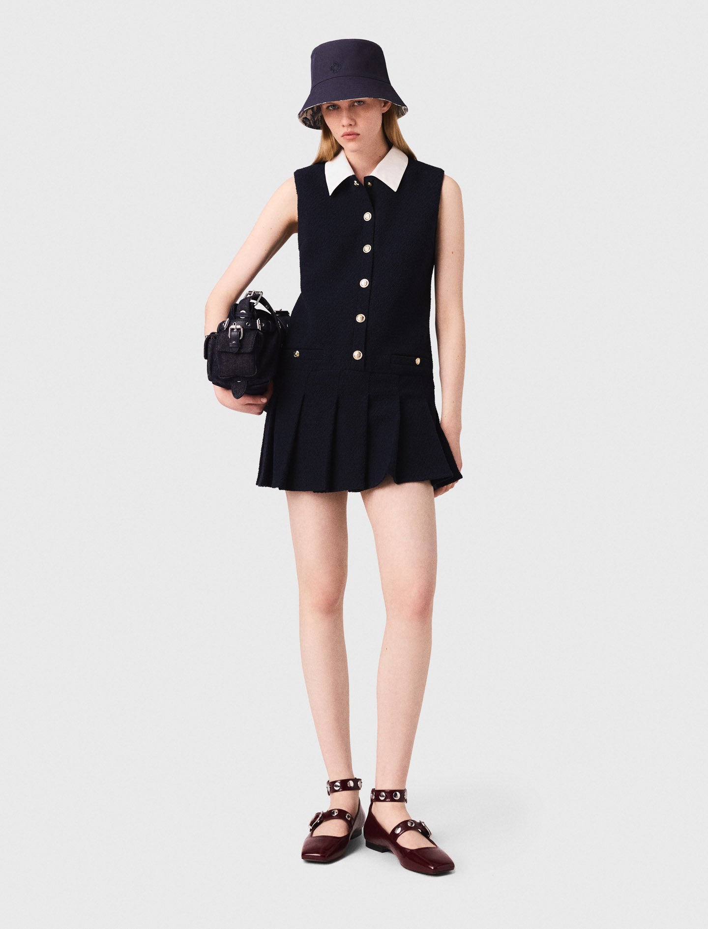 Short tweed dress, removable collar