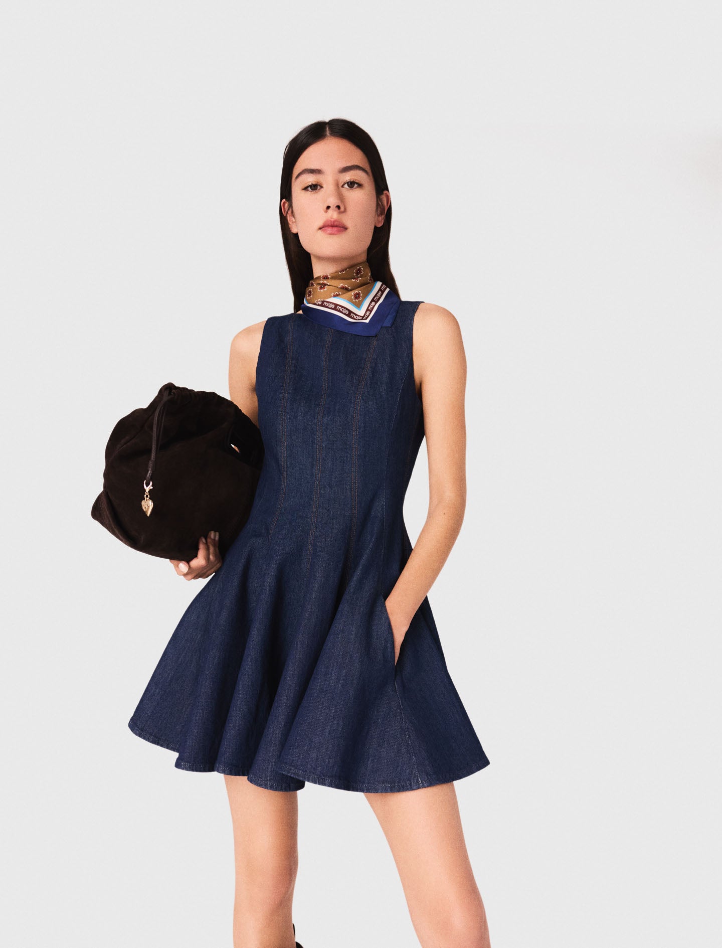 Short denim dress with ruffles