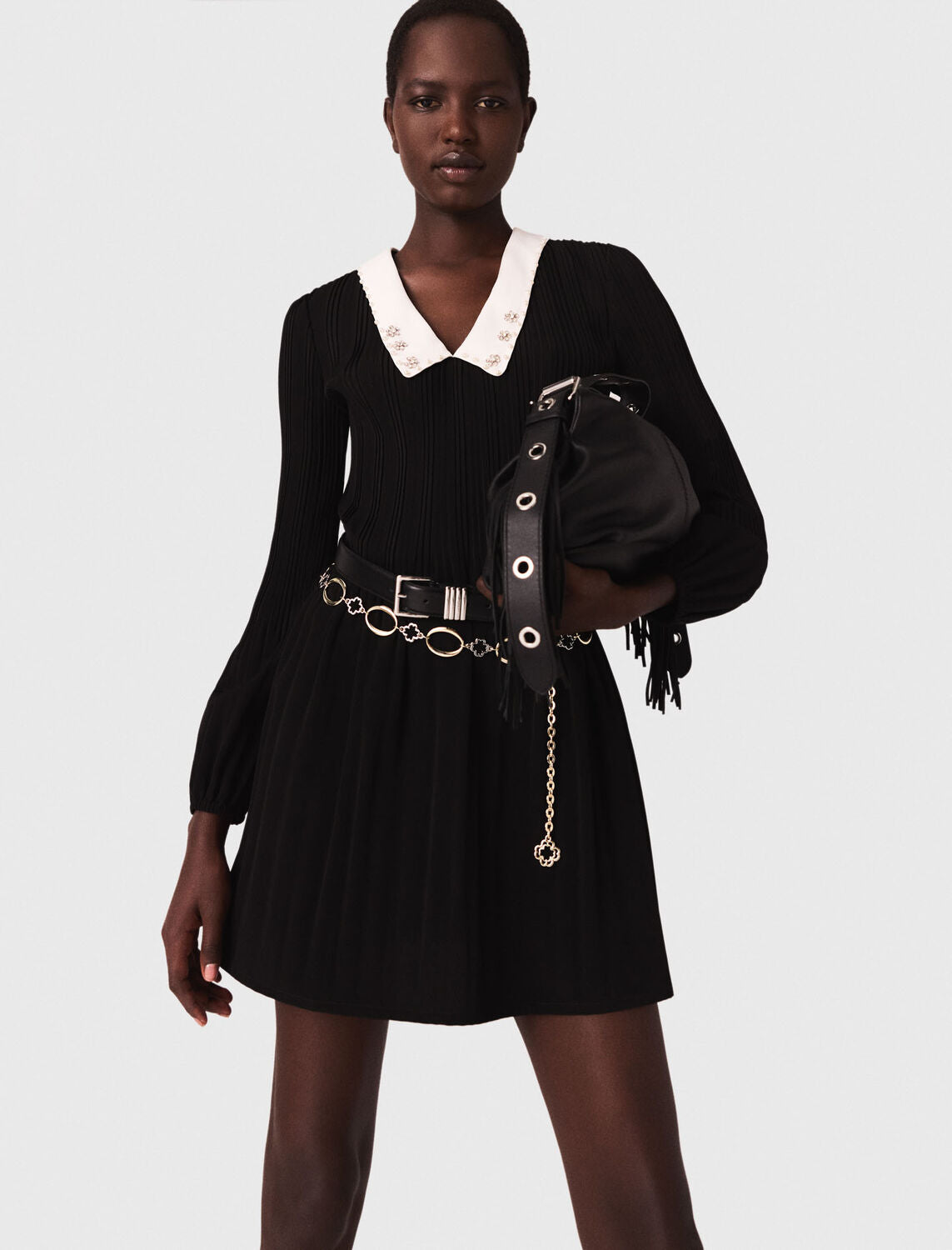 Pleated dress with detachable collar Black